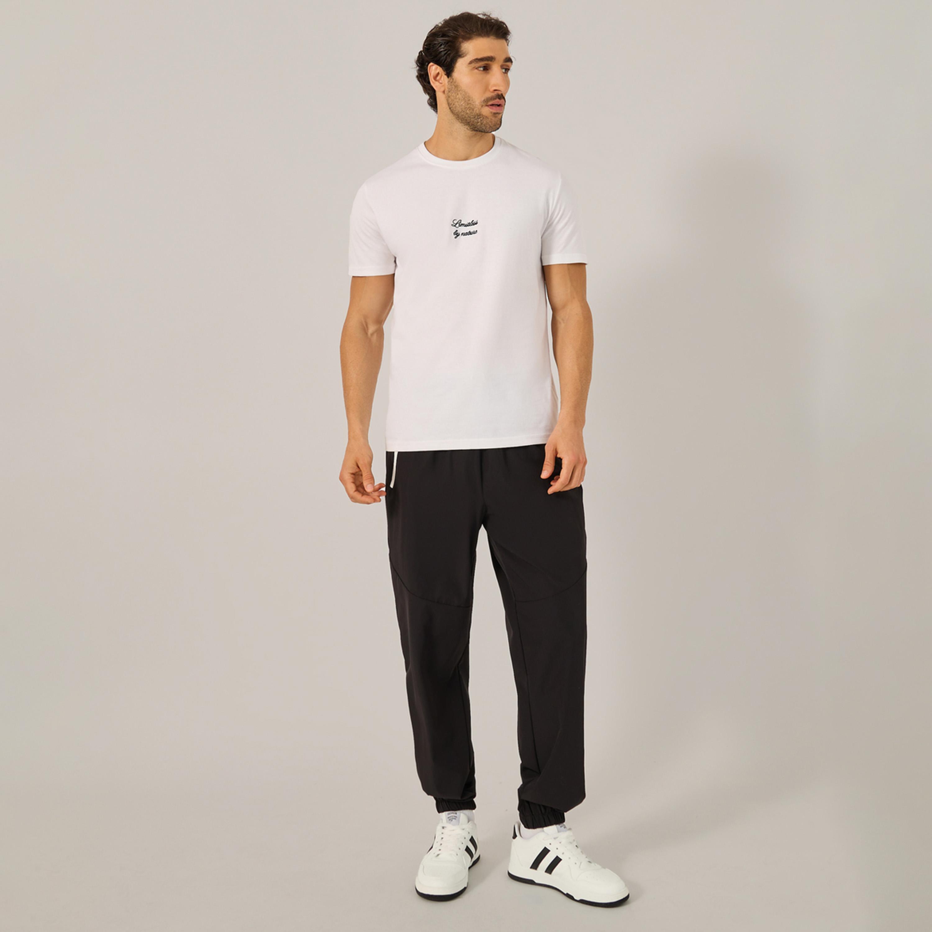 Styli Minimal Embroidered Regular Fit T-Shirt-men-clothing-tshirtsandpolos-tshirts-image-2