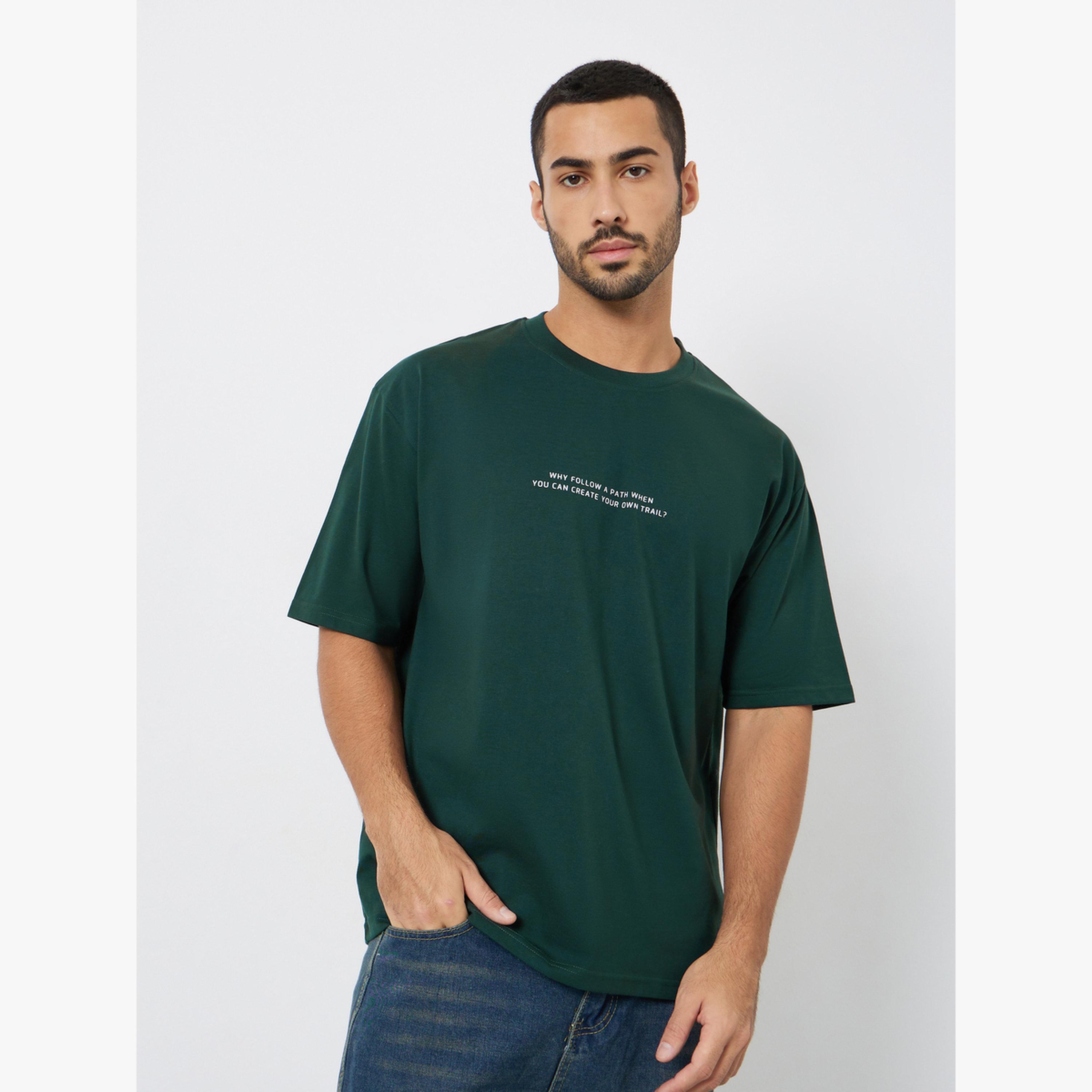 تيشيرت بقصة واسعة وطبعة شعار-men-clothing-tshirtsandpolos-tshirts-image-1