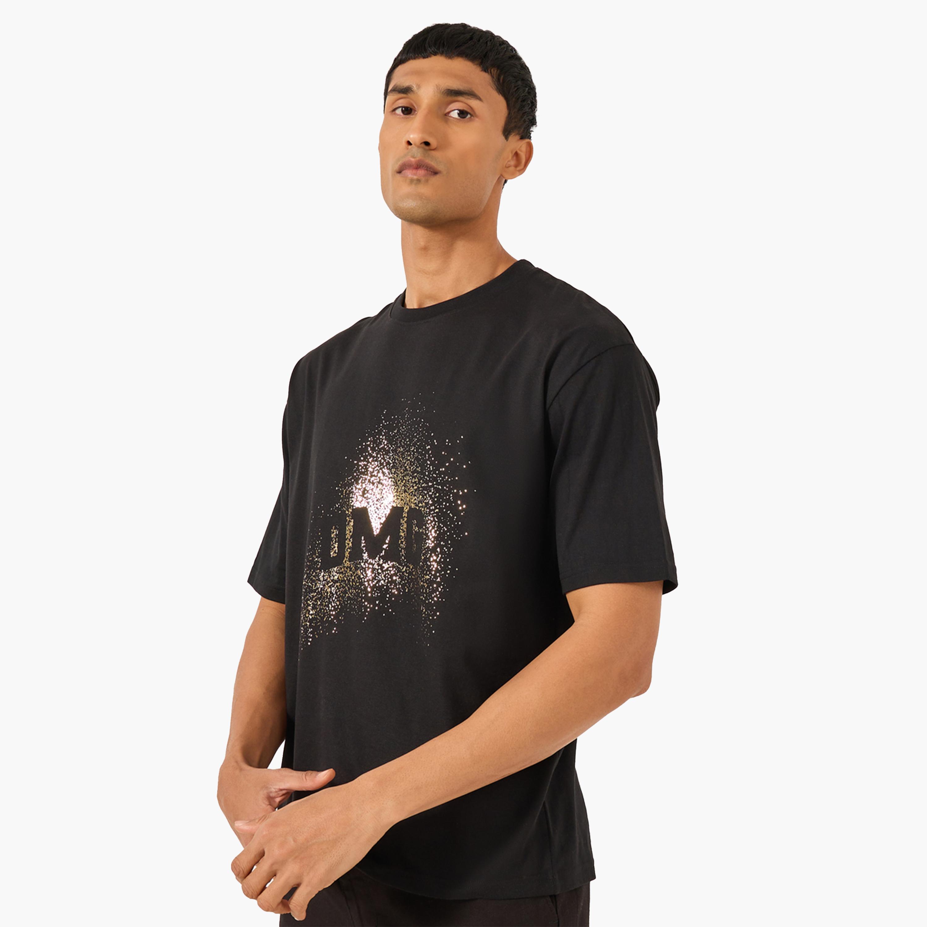 ستايلي - تي شيرت كبير الحجم برقبة دائرية وطبعة نص فويل-men-clothing-tshirtsandpolos-tshirts-image-1