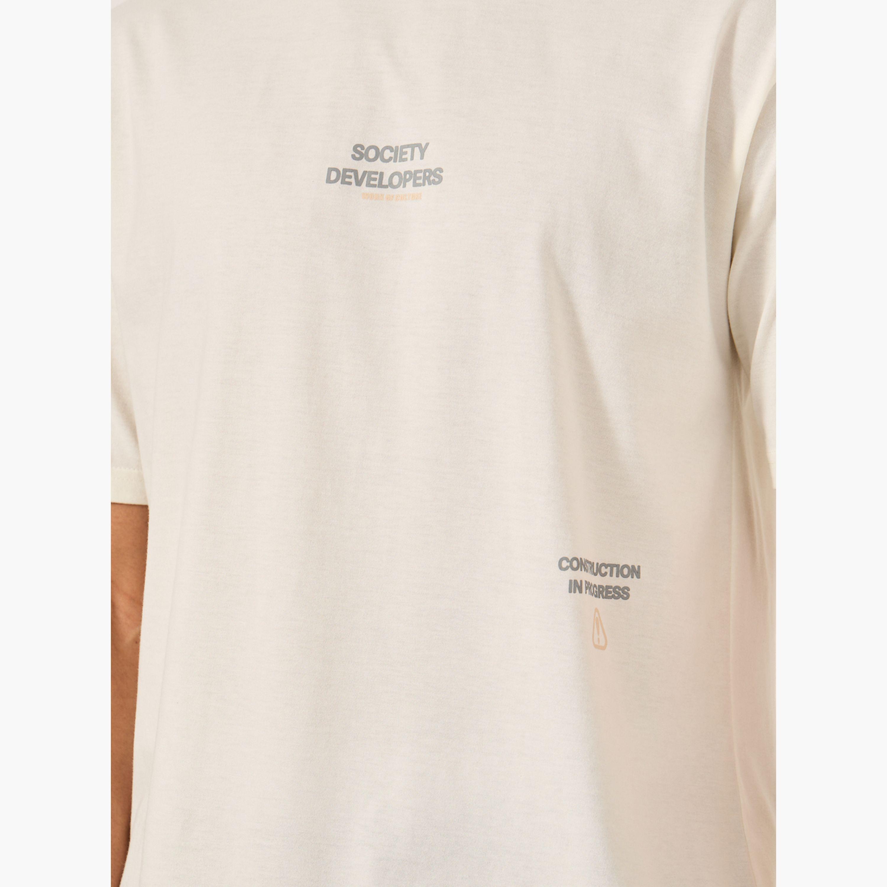 ستايلي -  تي شيرت مقاس كبيرمطبوع عليه شعار من الأمام والخلف-men-clothing-tshirtsandpolos-tshirts-image-4