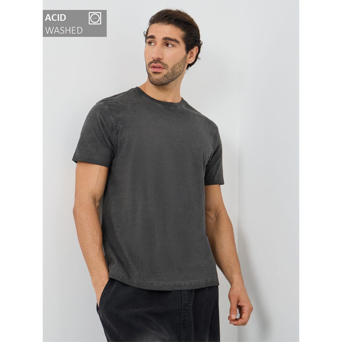 تيشيرت بقصة عادية وياقة دائرية-men-clothing-tshirtsandpolos-tshirts-image-1