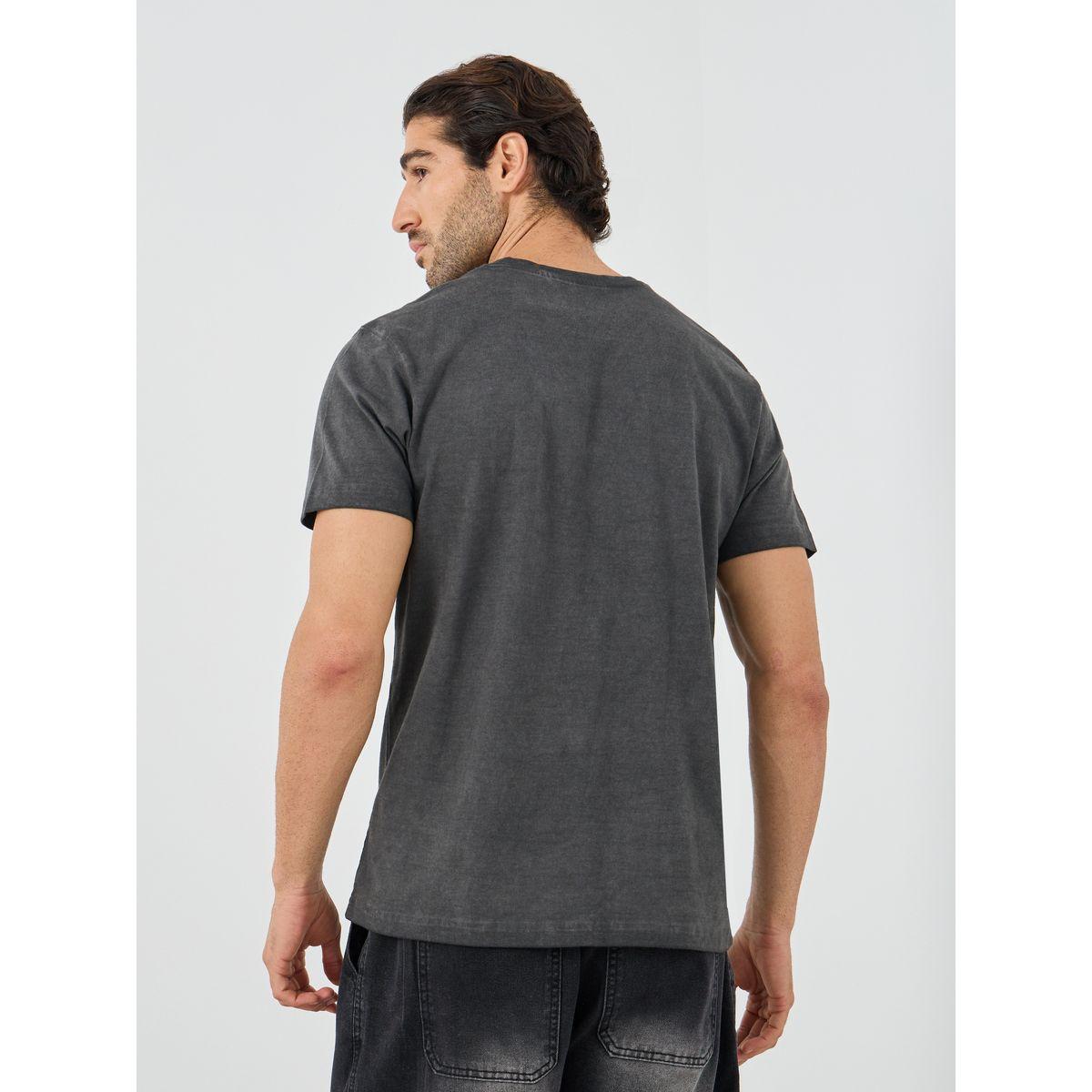تيشيرت بقصة عادية وياقة دائرية-men-clothing-tshirtsandpolos-tshirts-image-4