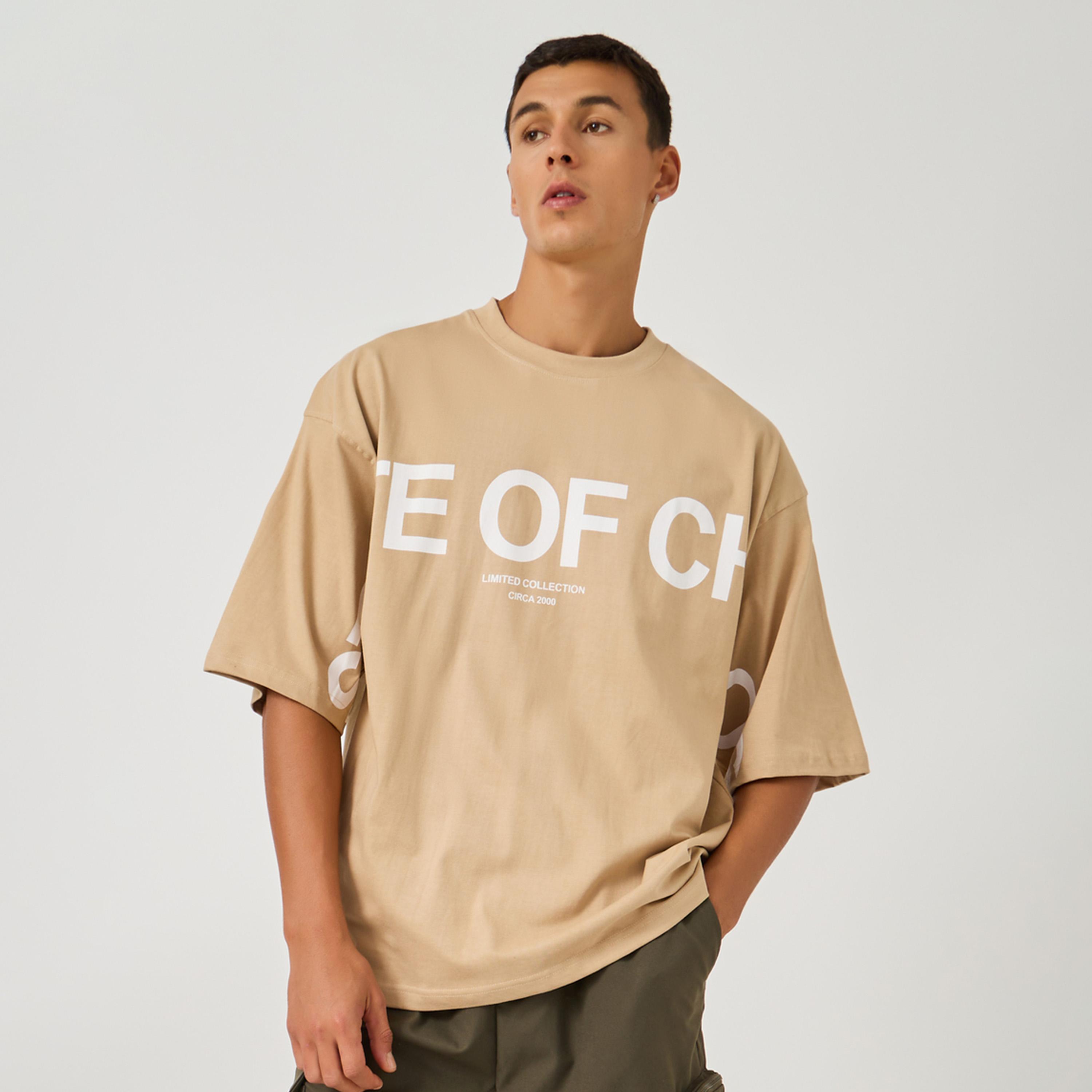 ستايلي - تي شيرت جيرسي مربع بياقة دائرية وطباعة نص-men-clothing-tshirtsandpolos-tshirts-image-1