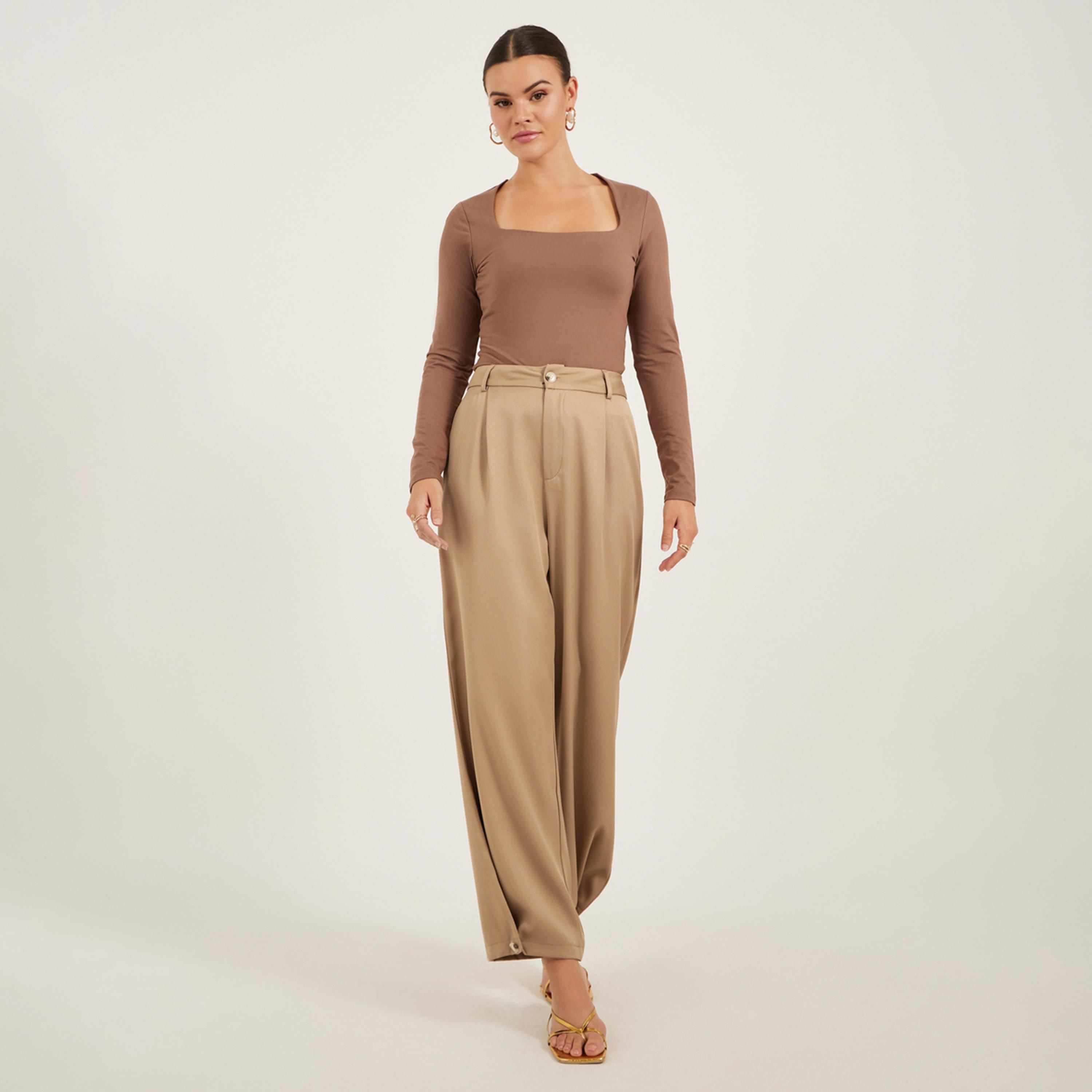 ستايلي - بنطال بخصر متوسط الارتفاع بقصّة ساق واسعة مدببة-women-clothing-bottoms-trousers-image-1