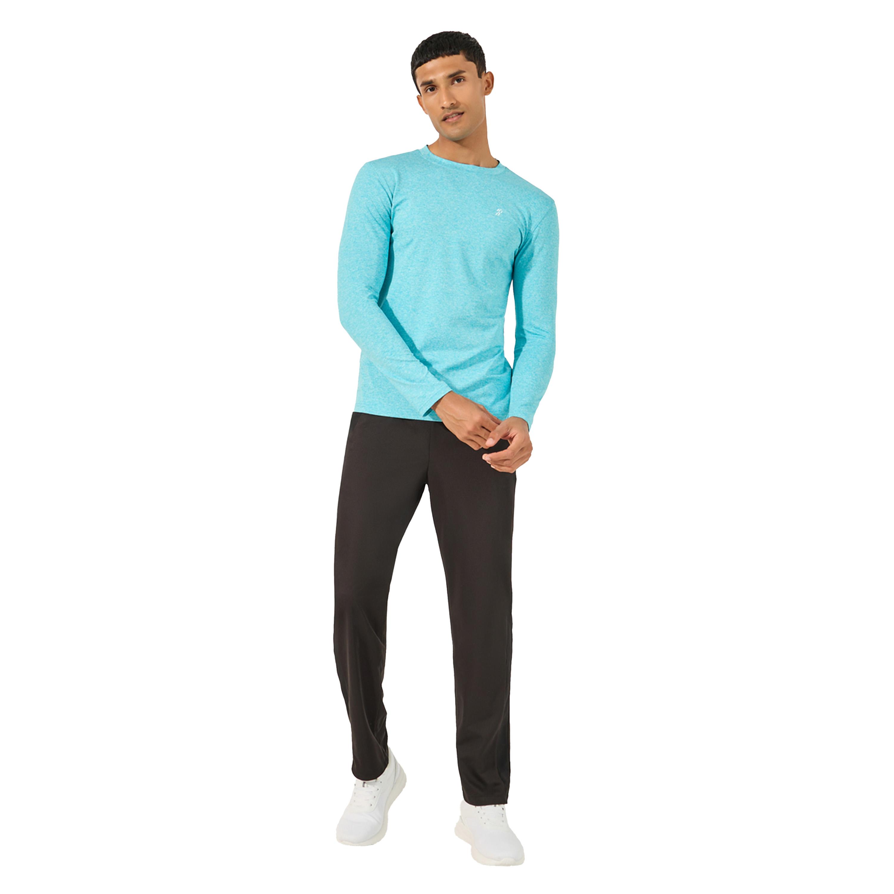Styli Logo Detail Long Sleeve Muscle Fit T-Shirt-men-clothing-sportswearandactivewear-tshirtsandpolos-image-2