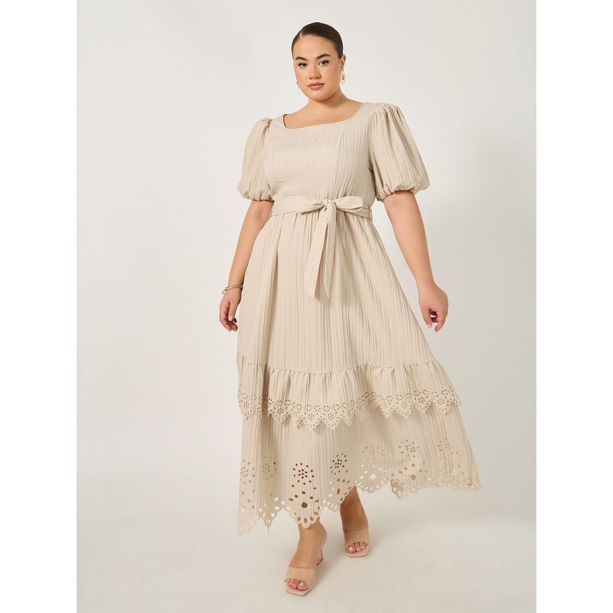فستان طويل بمقاس كبير مزين بكسرات مع ربطة خصر-women-clothing-dresses-image-1