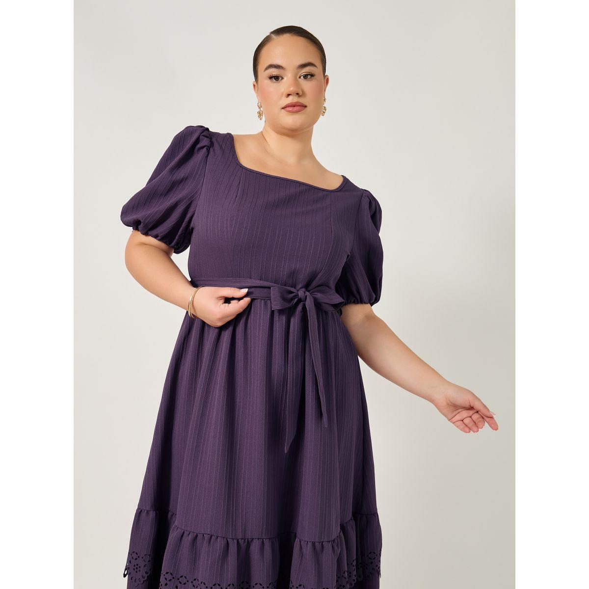 Styli Plus Size Cut-Out Pattern Tiered Maxi Dress with Tie Belt-women-clothing-dresses-image-3
