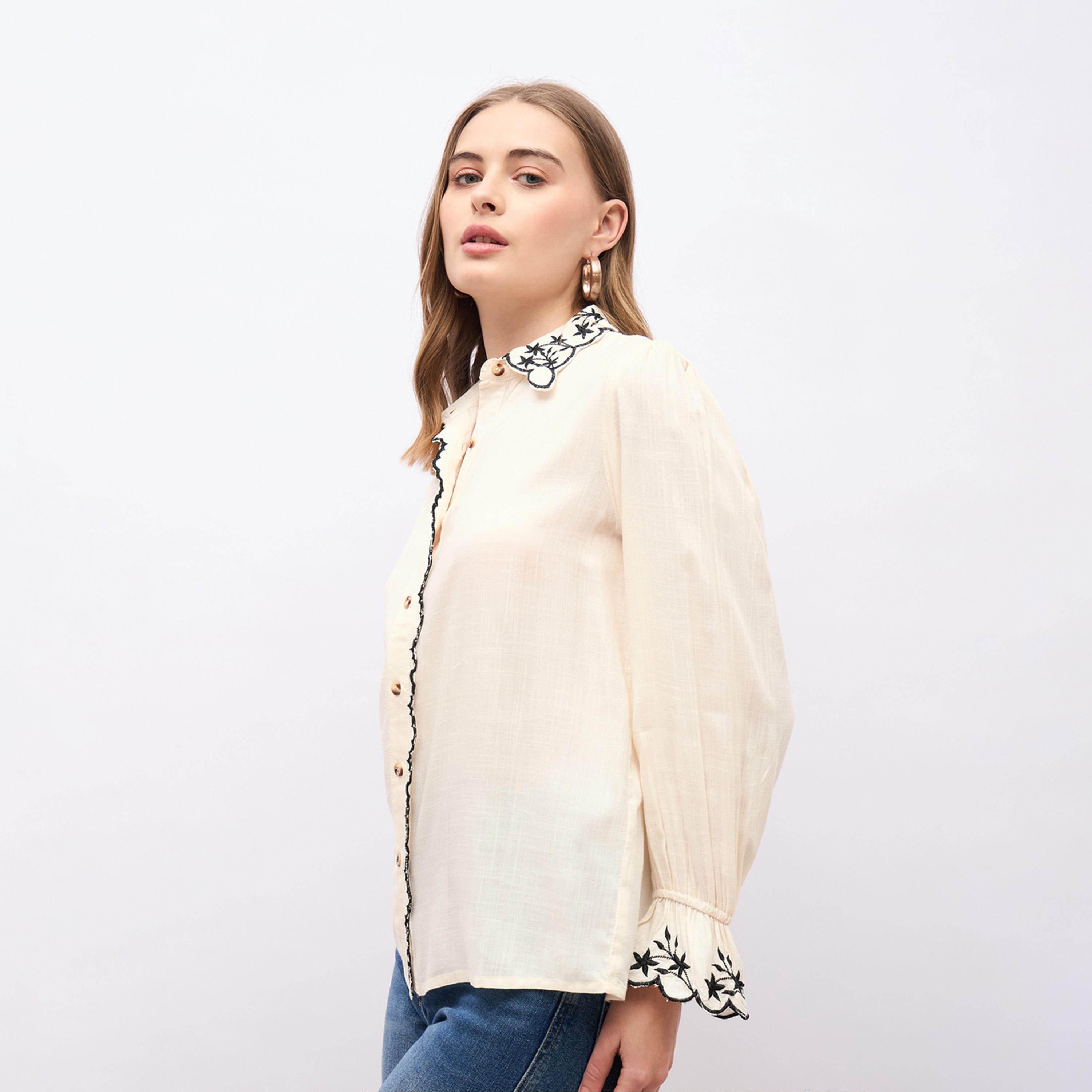 ستايلي - قميص بياقة واسعة وحواف مطرزة ومزخرفة-women-clothing-shirtsandblouses-shirts-image-3