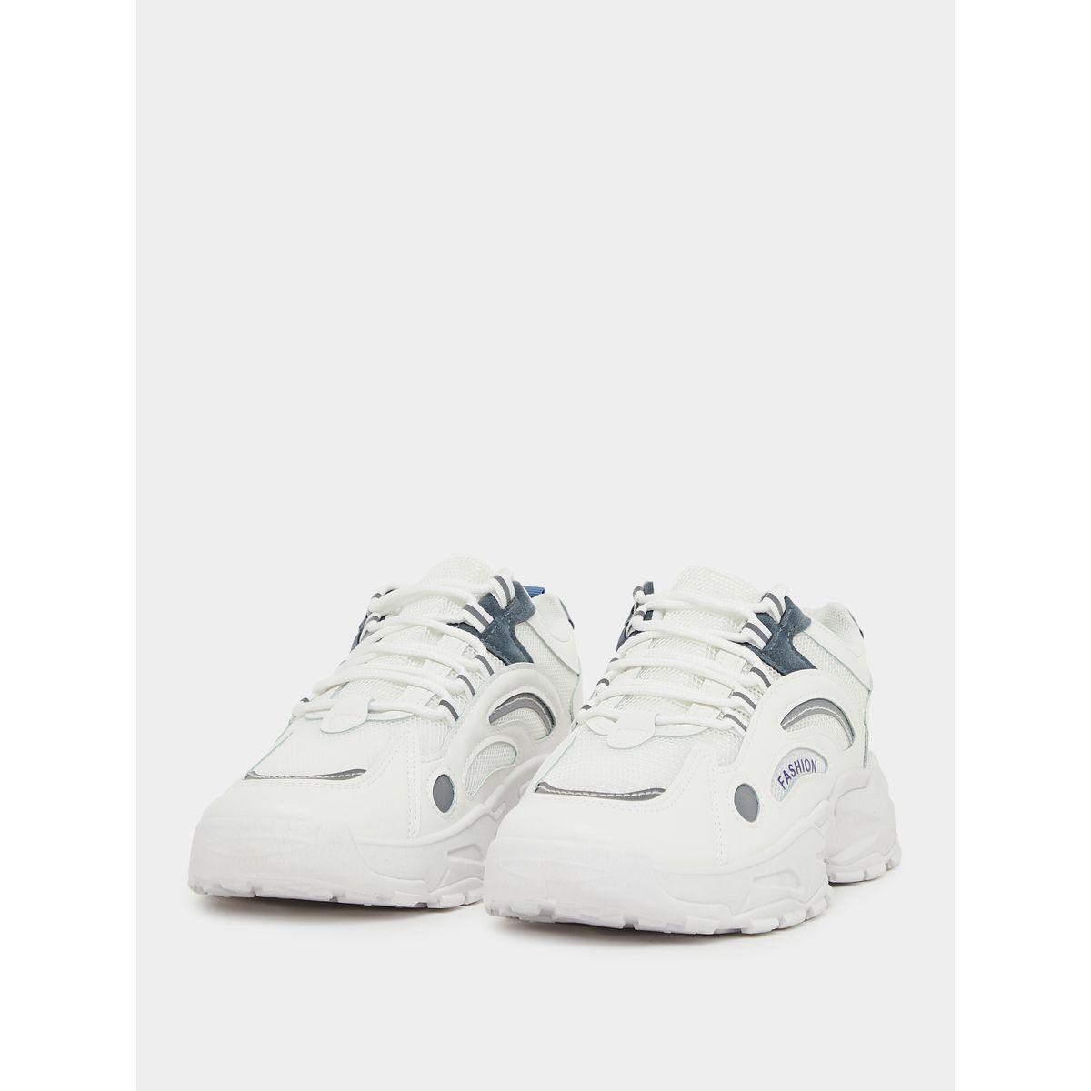 حذاء سنيكرز بنعل شانكي ورباط غلق-men-shoes-sneakers-image-2