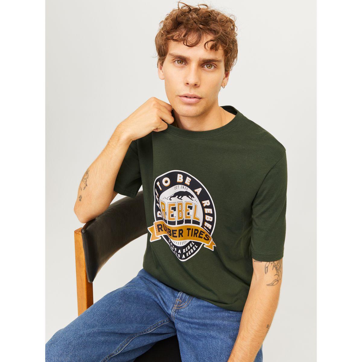 تيشيرت بقصة مريحة وياقة دائرية-men-clothing-tshirtsandpolos-tshirts-image-1