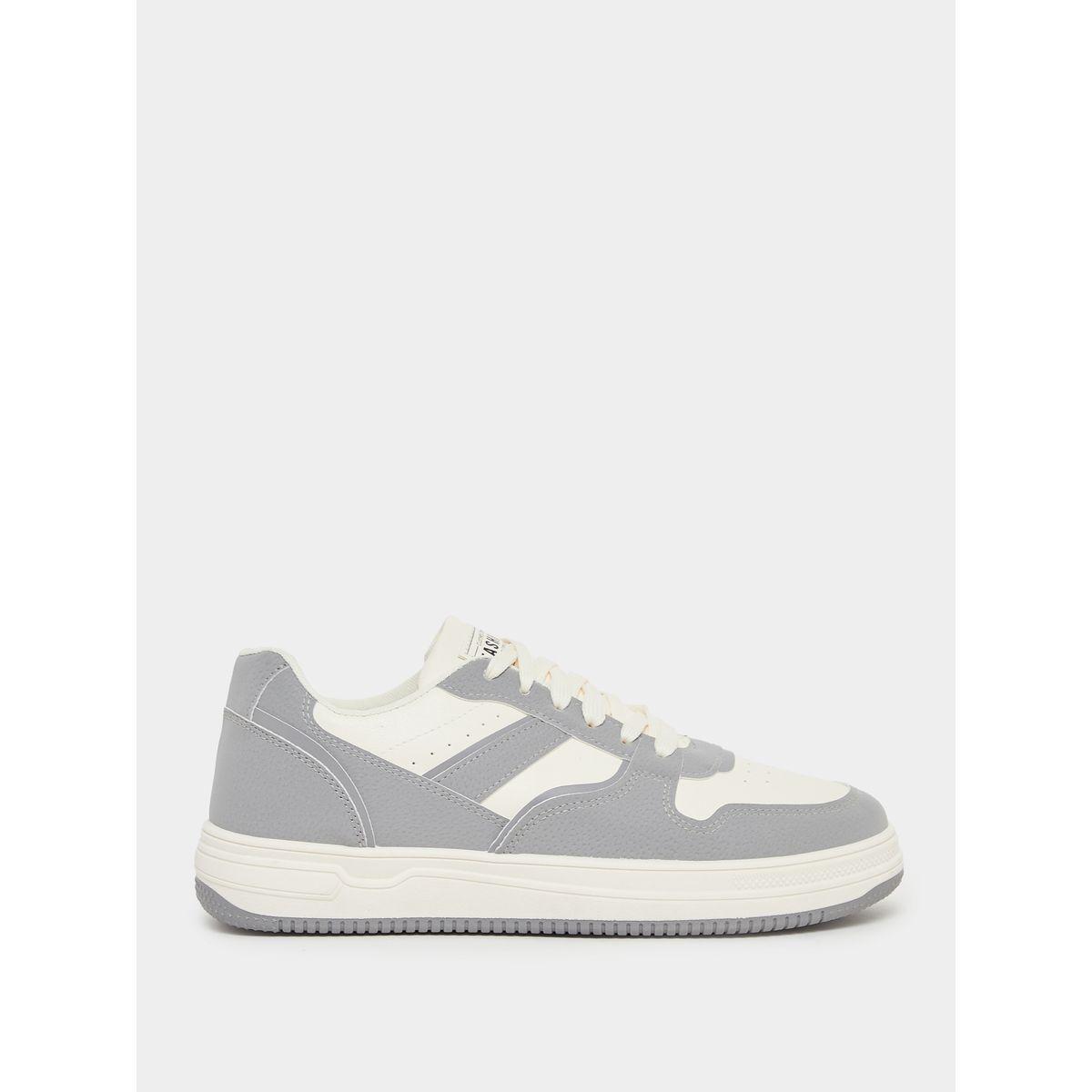 حذاء سنيكرز بنمط كتل الالوان ورباط غلق-men-shoes-sneakers-image-1