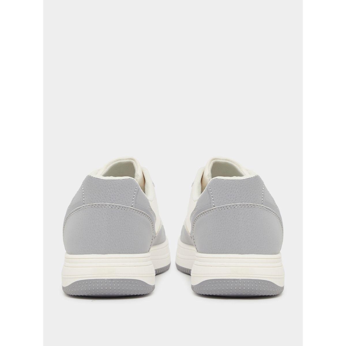 حذاء سنيكرز بنمط كتل الالوان ورباط غلق-men-shoes-sneakers-image-4
