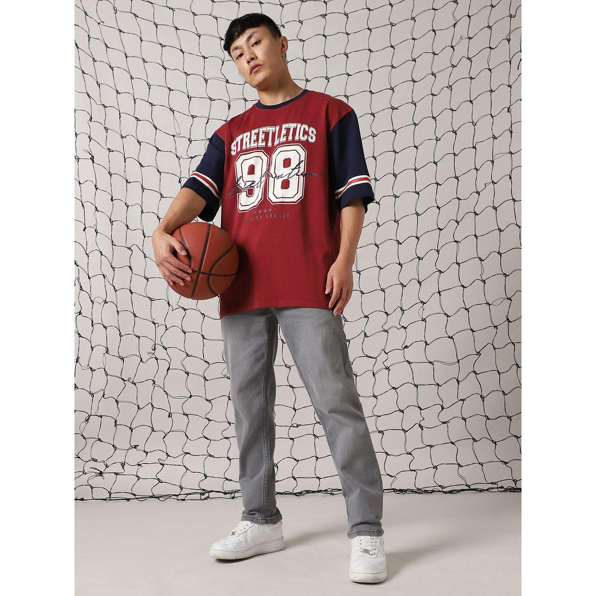 تيشيرت فضفاض بنمط كتل الالوان وطبعة فارسيتي هابر هولم × ستايلي-men-clothing-tshirtsandpolos-tshirts-image-4