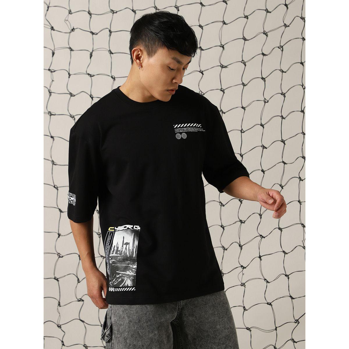 تيشيرت فضفاض بطبعة جرافيك وياقة دائرية هابر هولم × ستايلي-men-clothing-tshirtsandpolos-tshirts-image-3