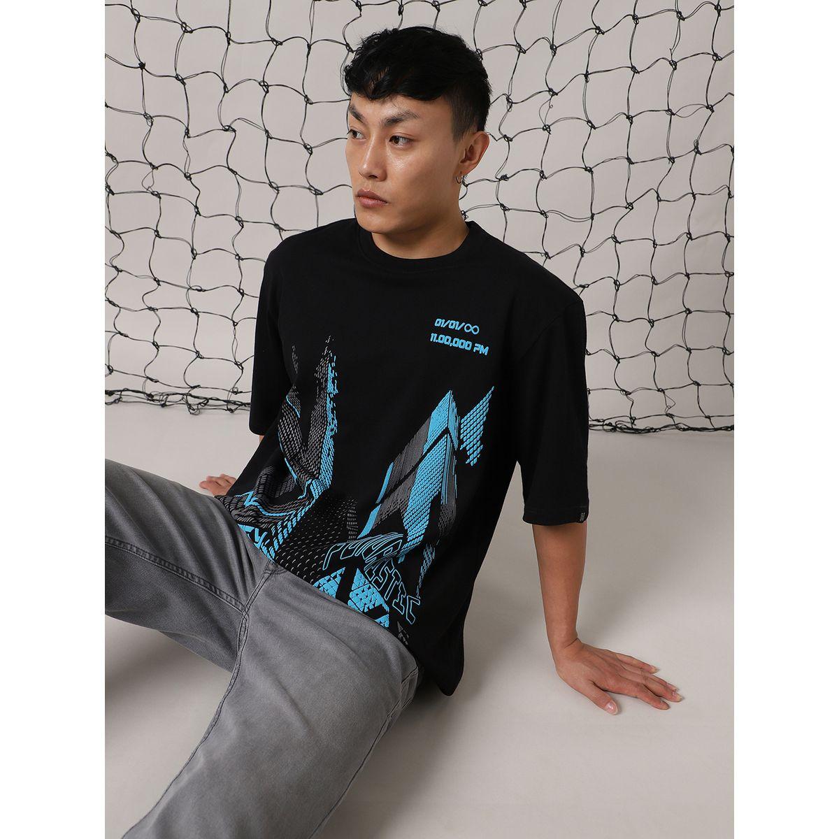 تيشيرت فضفاض بطبعة جرافيك وياقة دائرية هابر هولم × ستايلي-men-clothing-tshirtsandpolos-tshirts-image-1