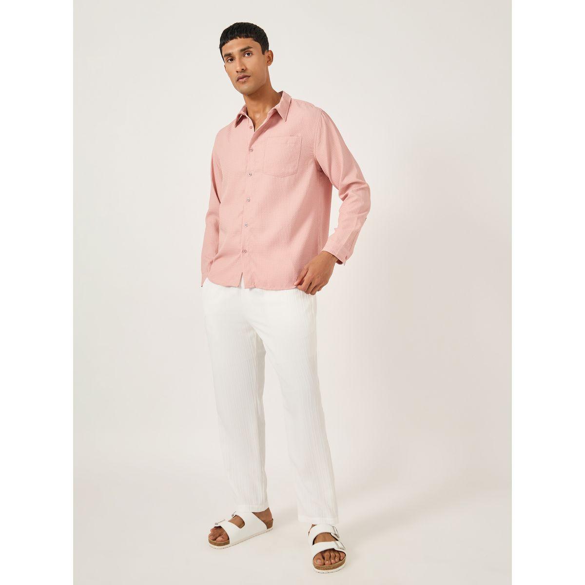 بلوزة بقصة عادية وياقة سبريد مع جيب-men-clothing-shirts-image-2