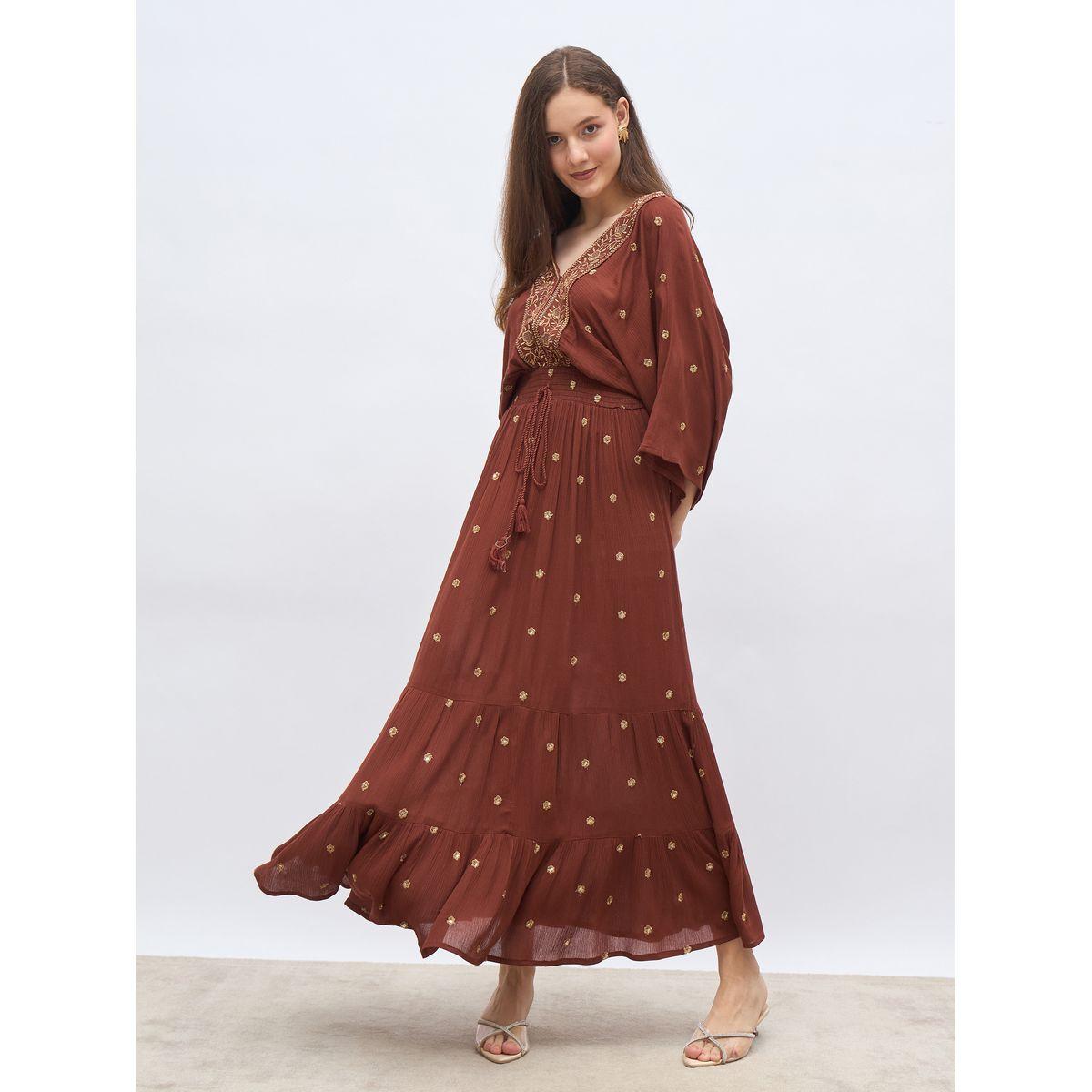 فستان طويل مُطرّز بحافة واسعة وحافة كشكش-women-clothing-dresses-image-1
