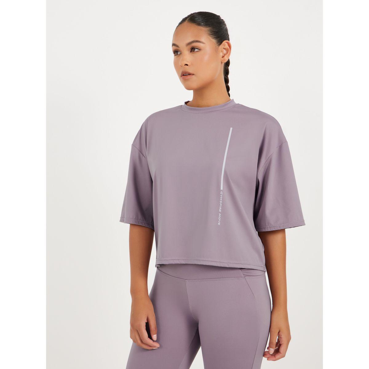 بلوزة بأكمام قصيرة وقصة بوكسي مع طبعة كتابة-men-clothing-sportswearandactivewear-tshirtsandpolos-image-1