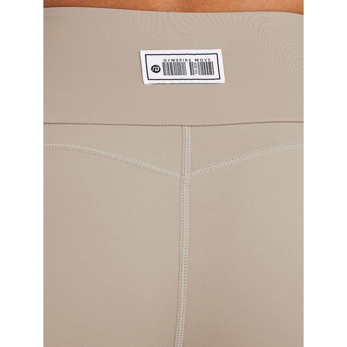 بنطال بخصر عريض وحافة واسعة مزين بشارة-women-clothing-sportswearandactivewear-bottoms-joggersandtrackpants-image-5