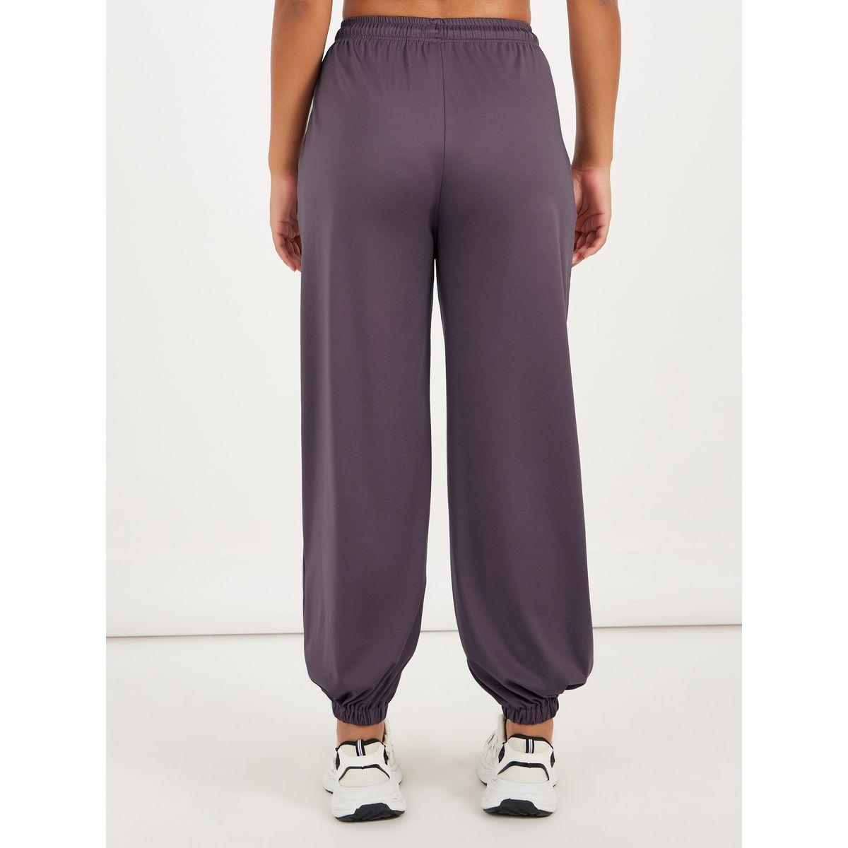 Styli Gymspire Edition - Label Dual Pocket Drawstring Joggers-women-clothing-sportswearandactivewear-bottoms-image-4