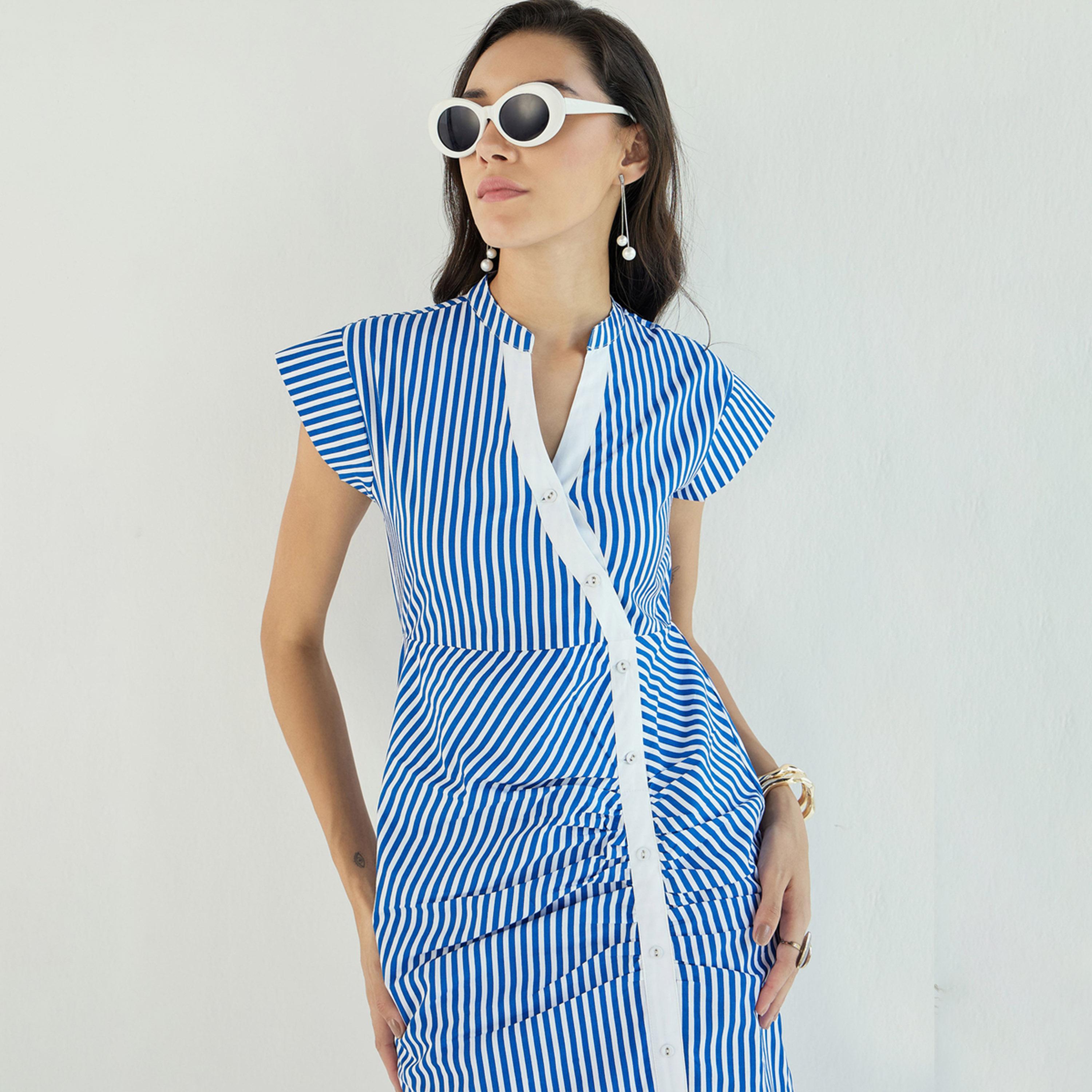 فستان مخطط بطول الركبة وتفاصيل مزمومة ساسافراس × ستايلي-women-clothing-dresses-image-4