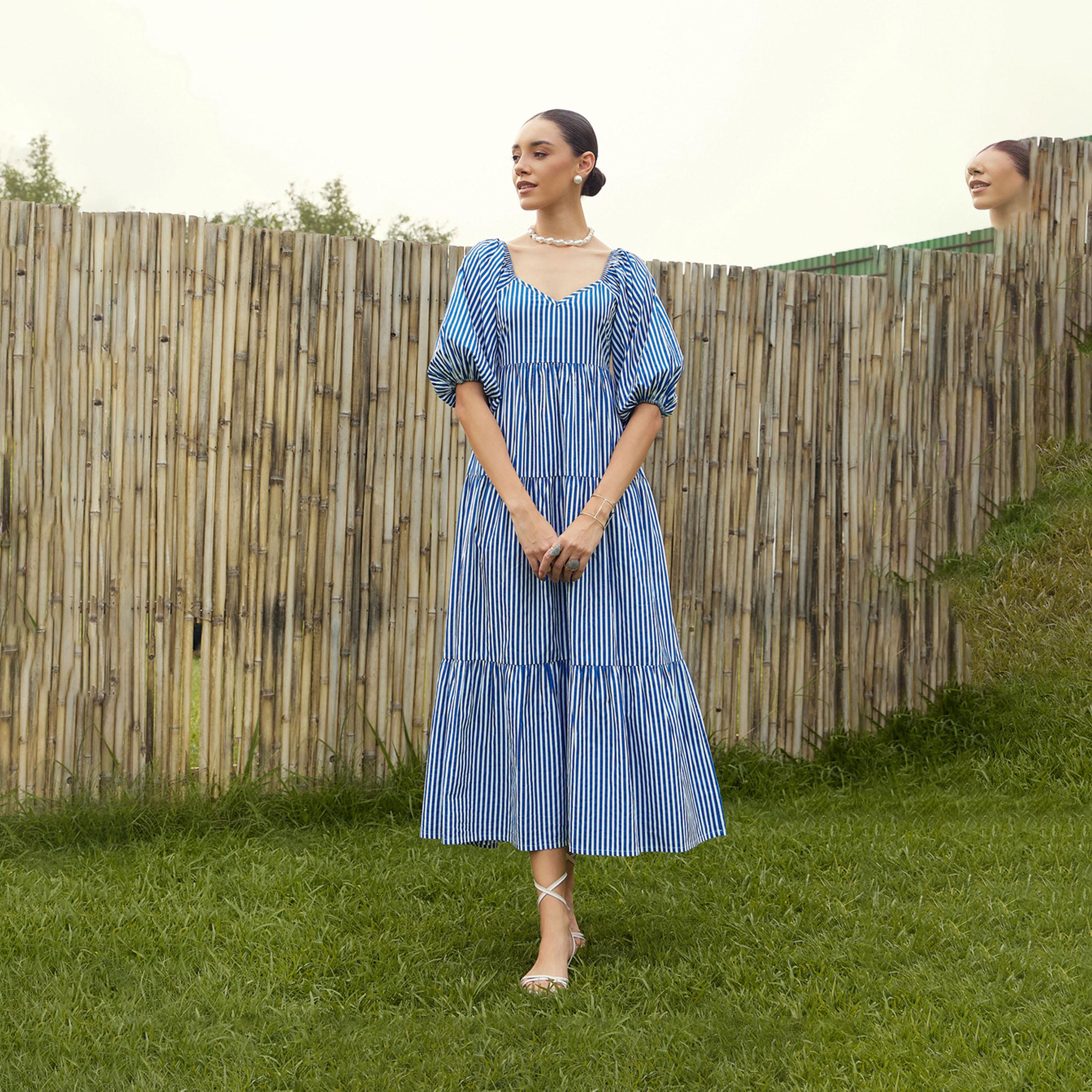 فستان طويل مخطط ومزين بكسرات ساسافراس × ستايلي-women-clothing-dresses-image-1
