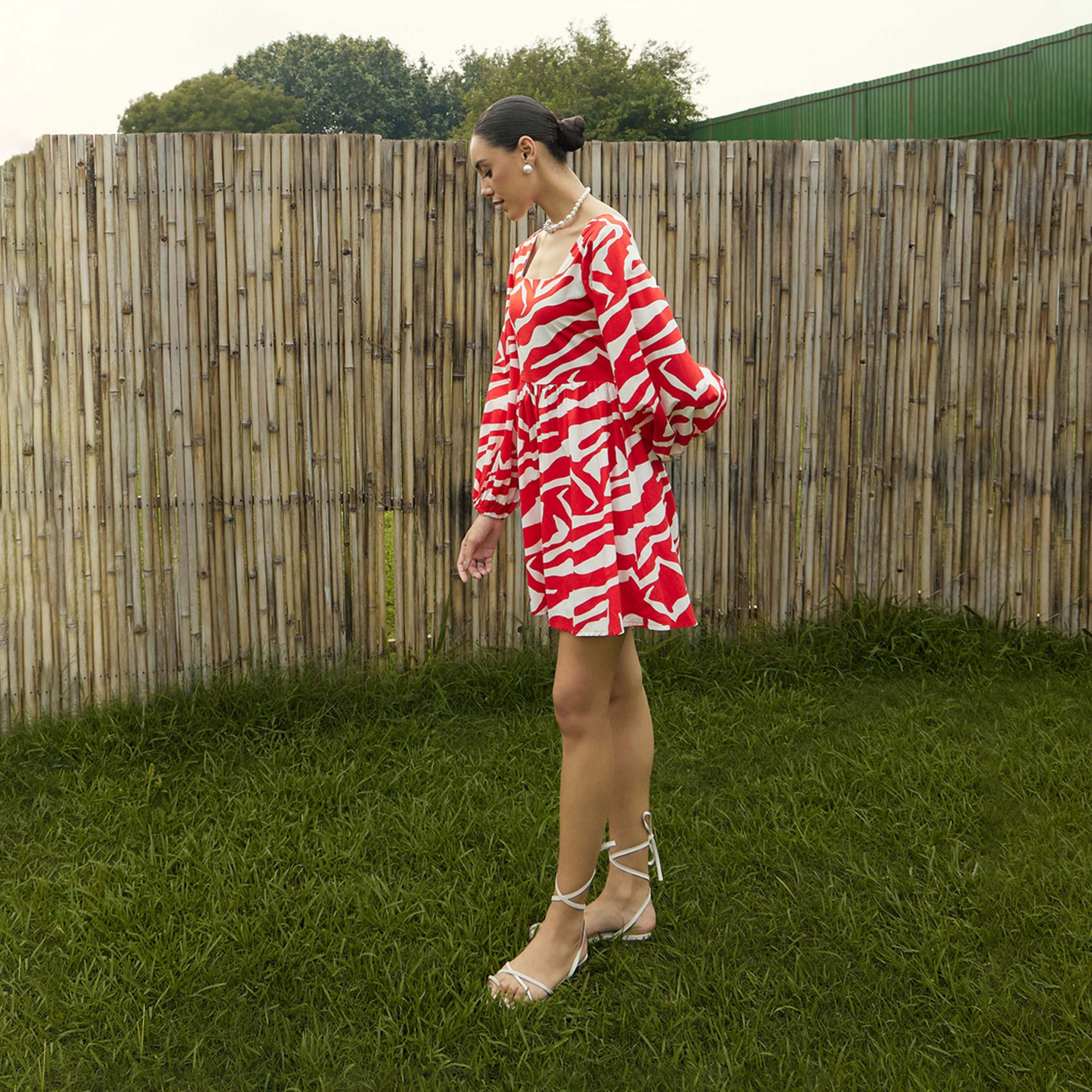فستان قصير مطبع بالكامل مع ربطة فيونكة ساسافراس × ستايلي-women-clothing-dresses-image-3