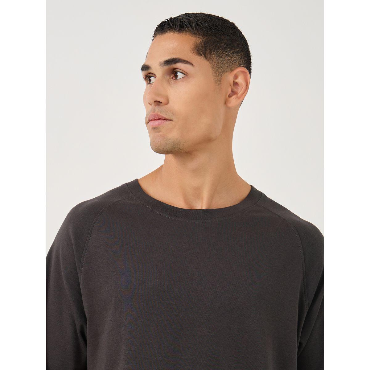 Styli Men Solid Raglan Sleeves Oversized T-Shirt-men-clothing-tshirtsandpolos-tshirts-image-3