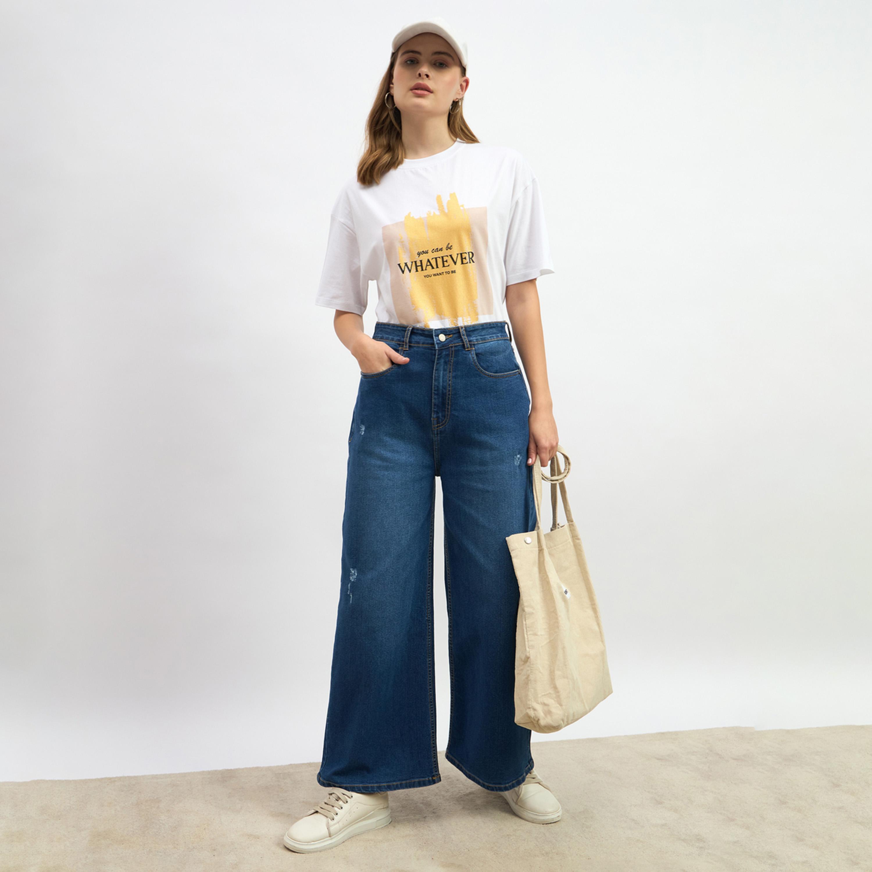 Styli Slogan Print Round Neck Oversized T-Shirt-women-clothing-tshirts-image-1