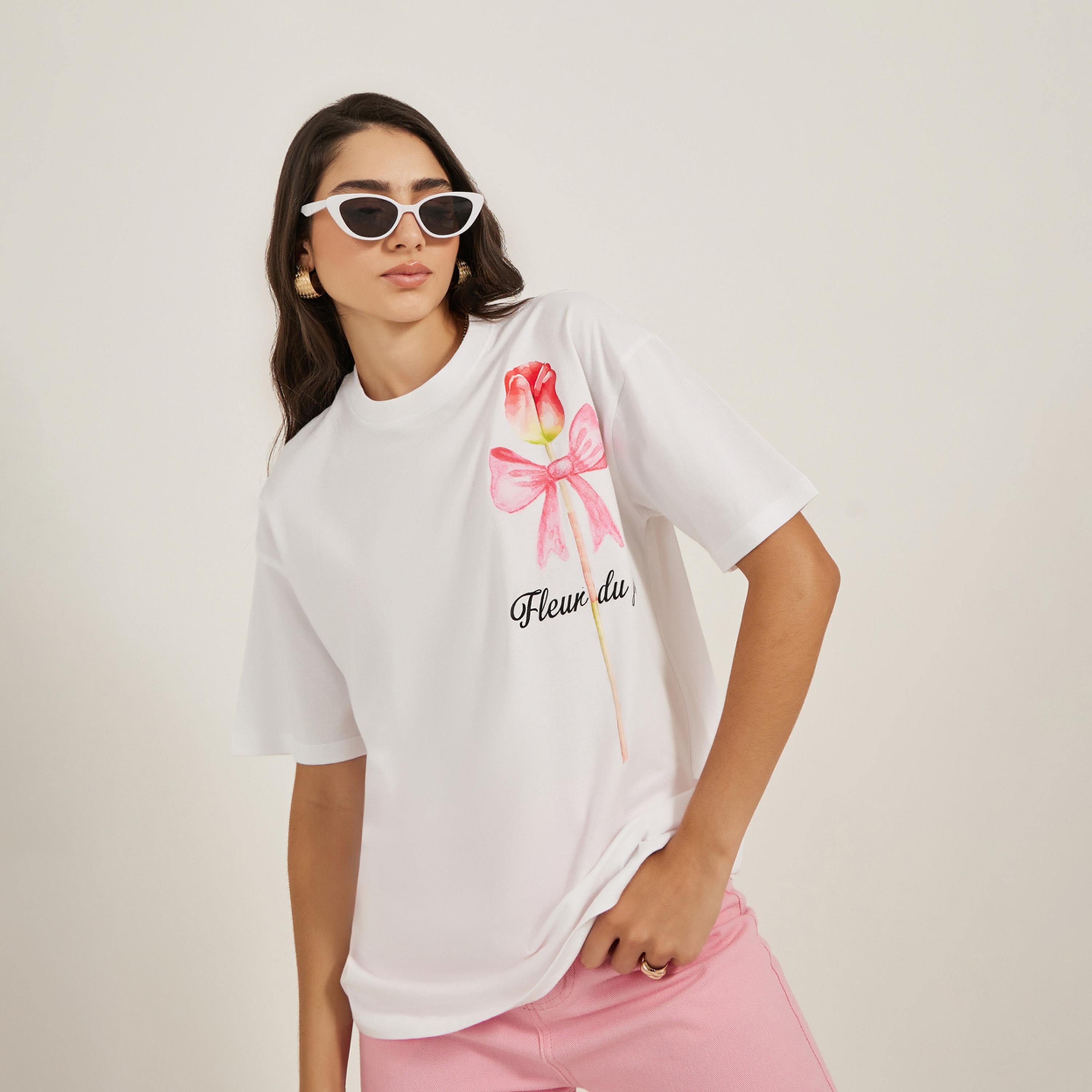ستايلي - تي شيرت كبير الحجم بطبعة جرافيكية ورقبة دائرية-women-clothing-tshirts-image-1