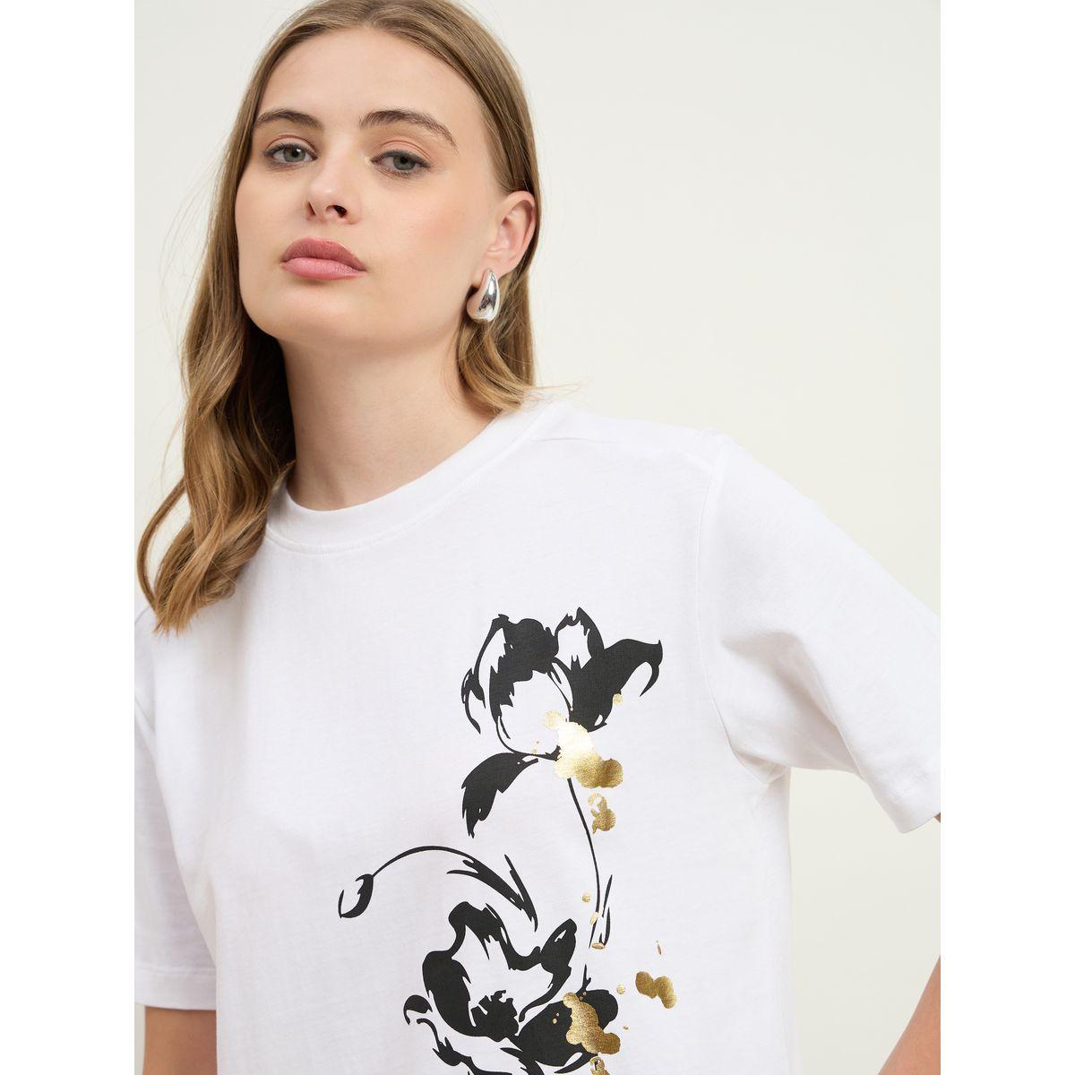 Styli Foil Graphic Print Short Sleeve Boxy T-Shirt-women-clothing-tshirts-image-4