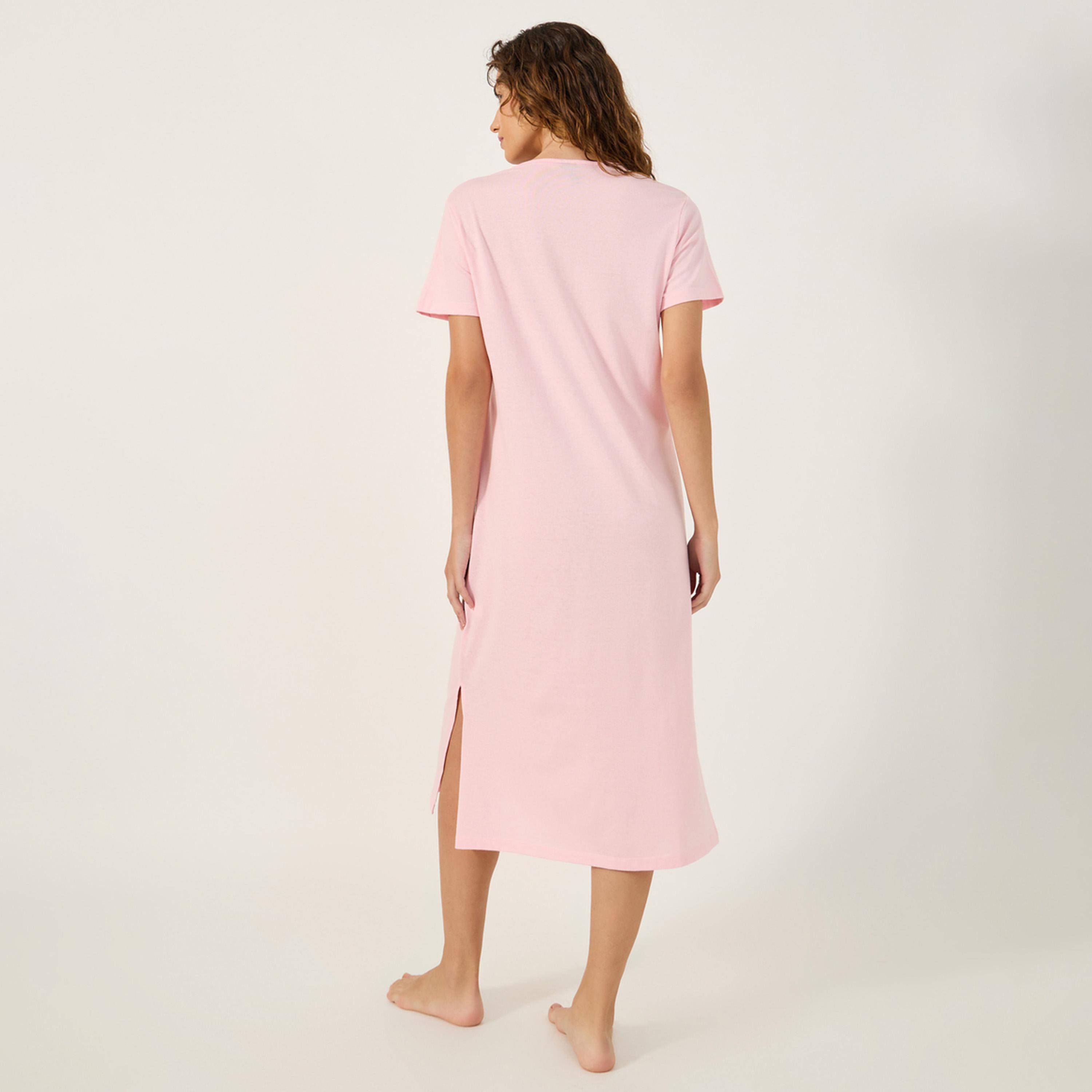ستايلي - أنوايند فستان نوم بحواف من الدانتيل وفتحة جانبية ورقبة حرف V - متوسط الطول-women-clothing-nightwear-nighties-image-4