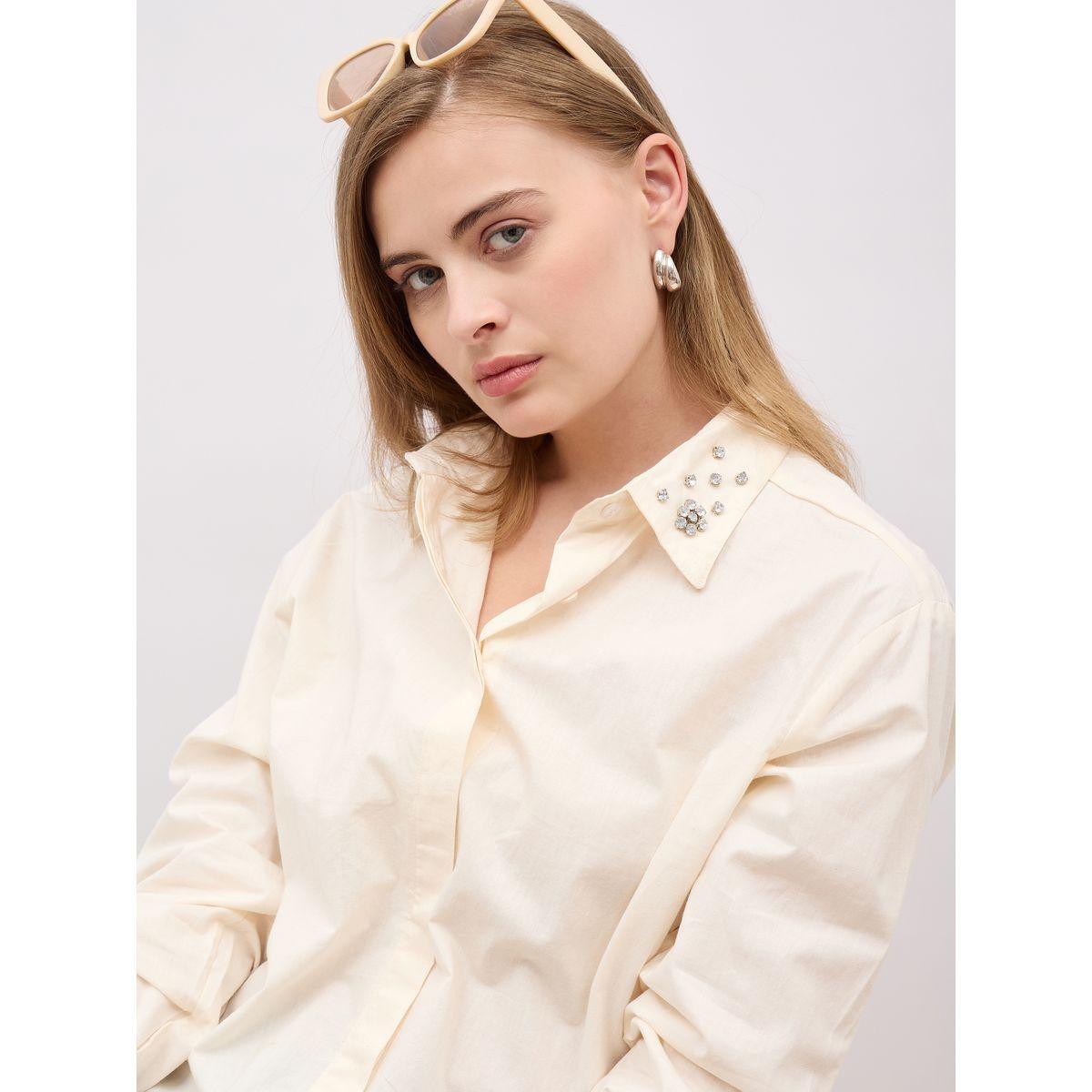 بلوزة بقصة عادية وتفاصيل مُنمقة-women-clothing-shirtsandblouses-shirts-image-4