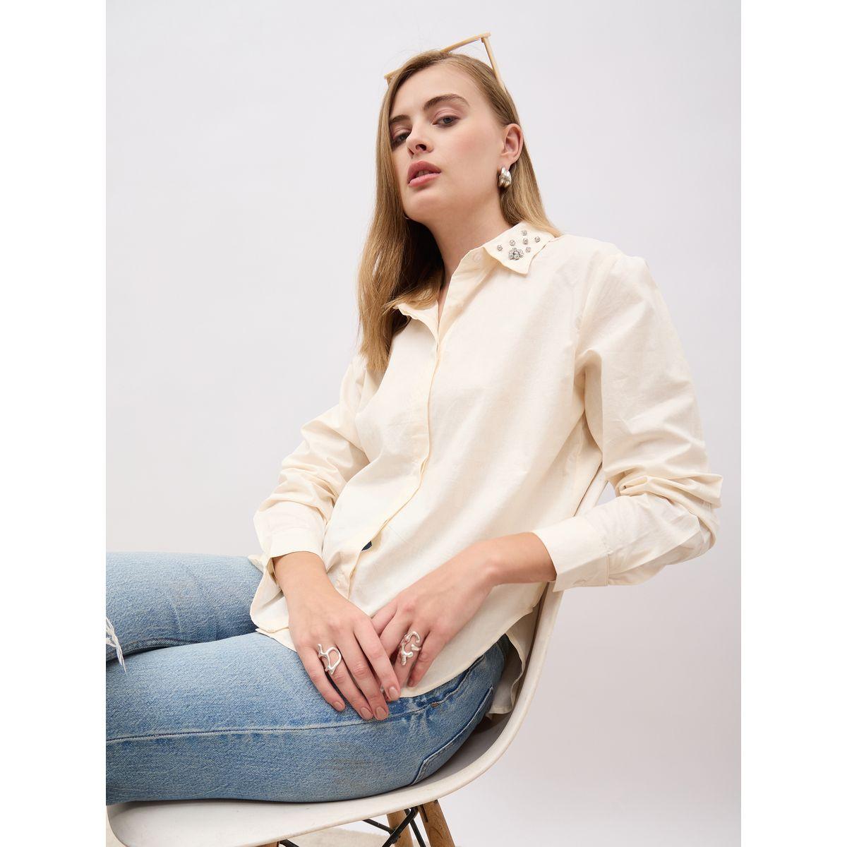 بلوزة بقصة عادية وتفاصيل مُنمقة-women-clothing-shirtsandblouses-shirts-image-6