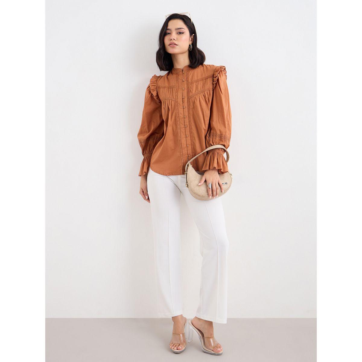 بلوزة بتفاصيل كشكش مع تداخلات دانتيل-women-clothing-shirtsandblouses-blouses-image-1
