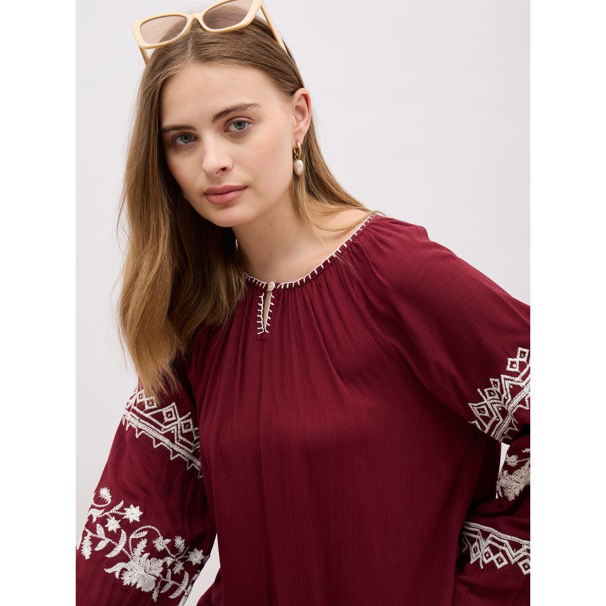 بلوزة بتفاصيل مُطرزة وأكمام بالون-women-clothing-shirtsandblouses-blouses-image-4