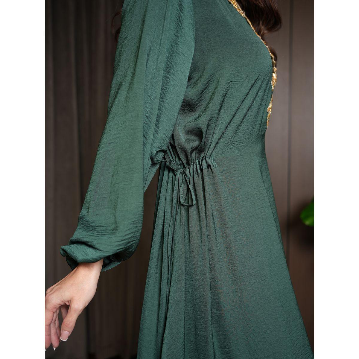 جلابية ساتان بتفاصيل دانتيل ورباط خصر إلينا باي دي ستايل × ستايلي-women-arabicclothing-jalabiyas-image-5