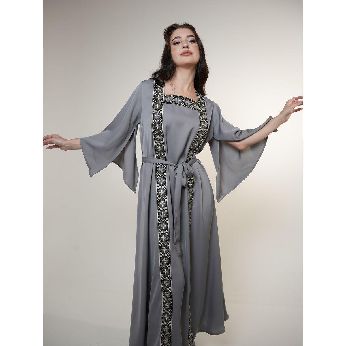 جلابية بتفاصيل مُطرّزة وأكمام بشق إلينا باي دي ستايل × ستايلي-women-arabicclothing-jalabiyas-image-1