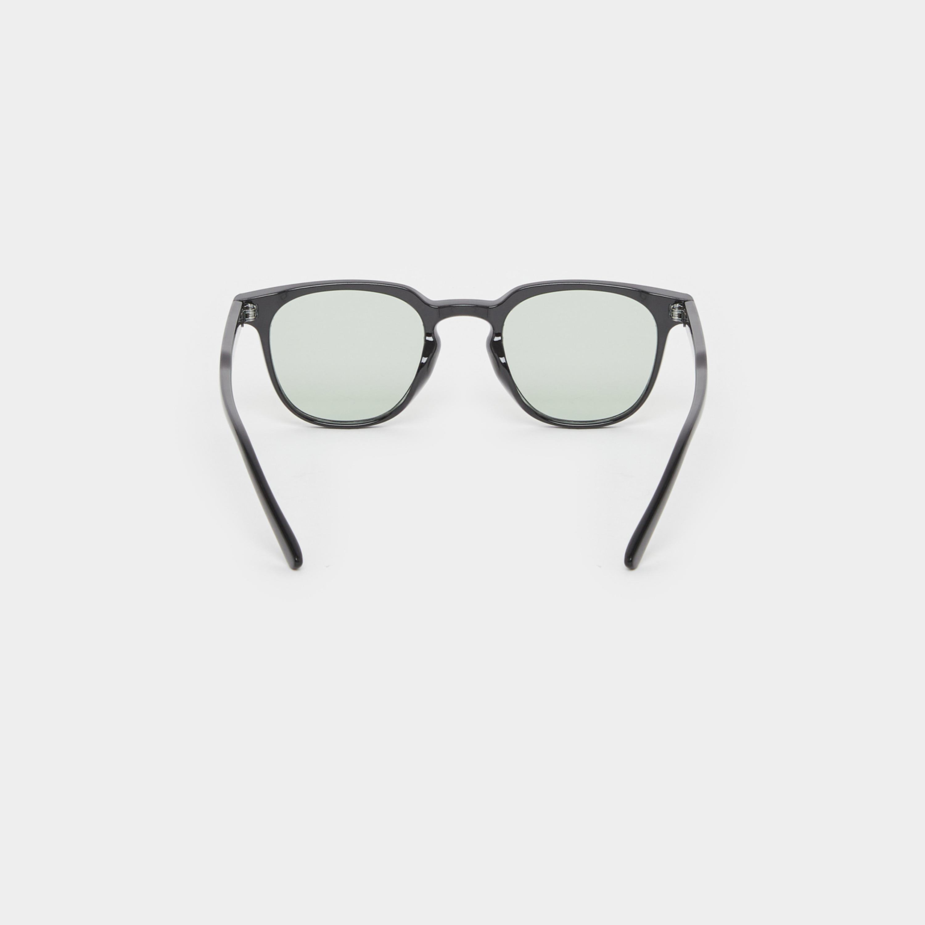 Styli Solid Round Sunglasses-men-sunglasses-image-4