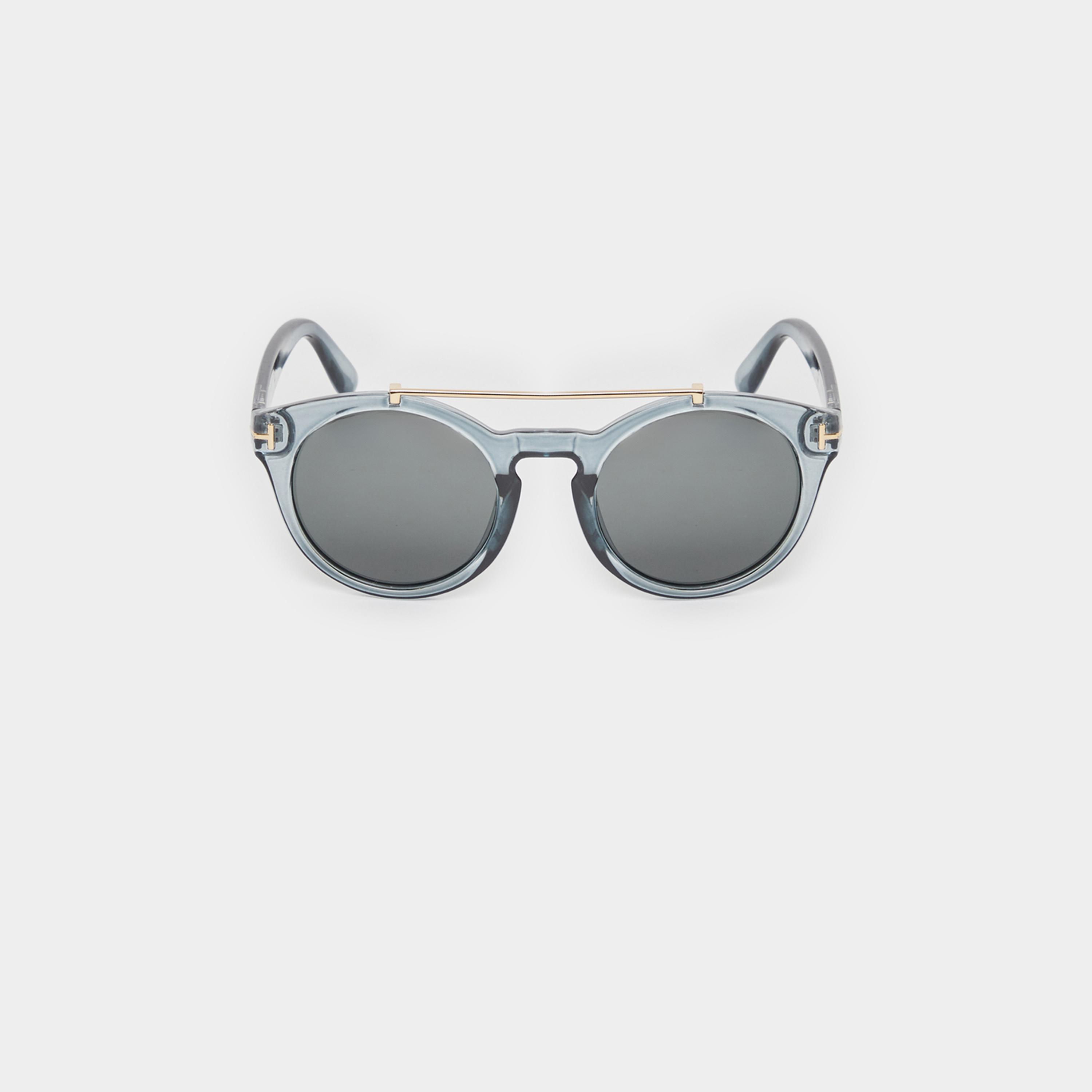 Styli Solid Double Bridge Round Sunglasses-men-sunglasses-image-2