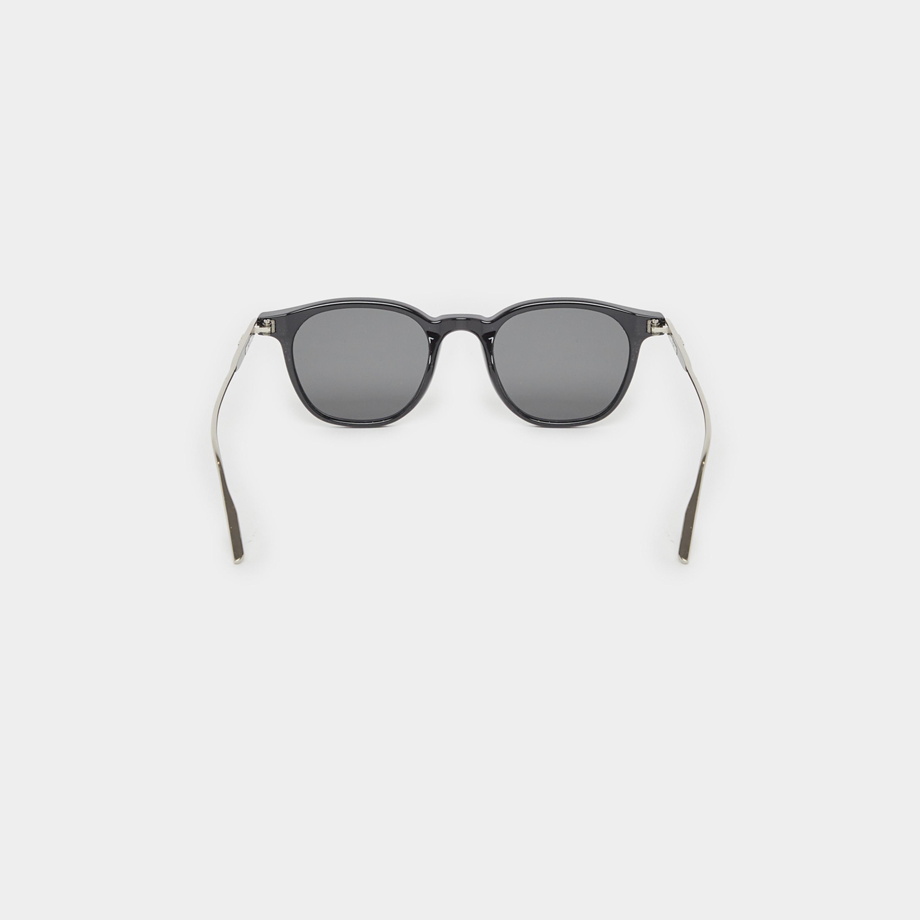 Styli Solid Round Sunglasses with Nose Pads-men-sunglasses-image-4