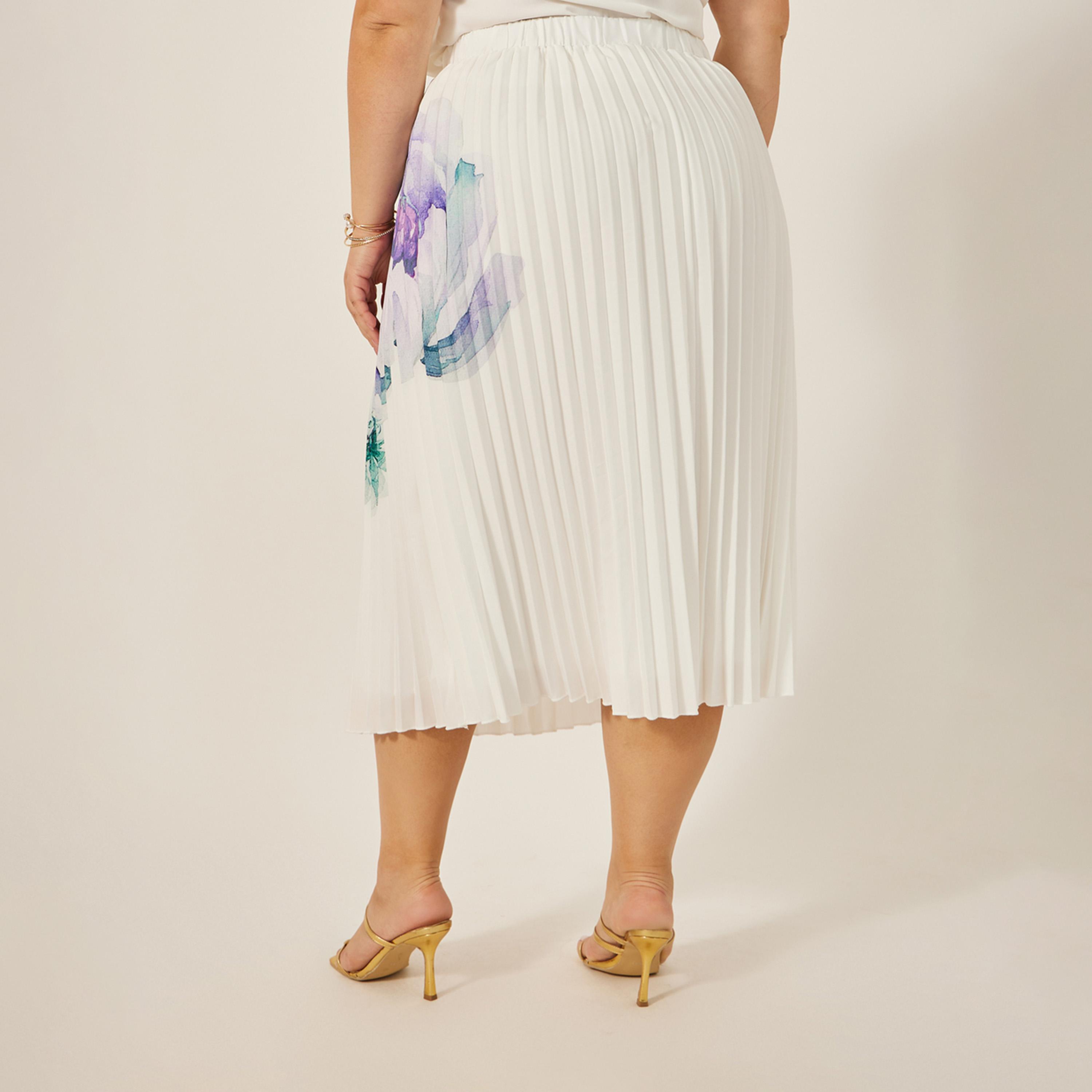 ستايلي - تنورة ميدي بقصة A ومطبوعة بمقاس كبير مع تفاصيل كسرات-women-clothing-bottoms-skirts-image-5
