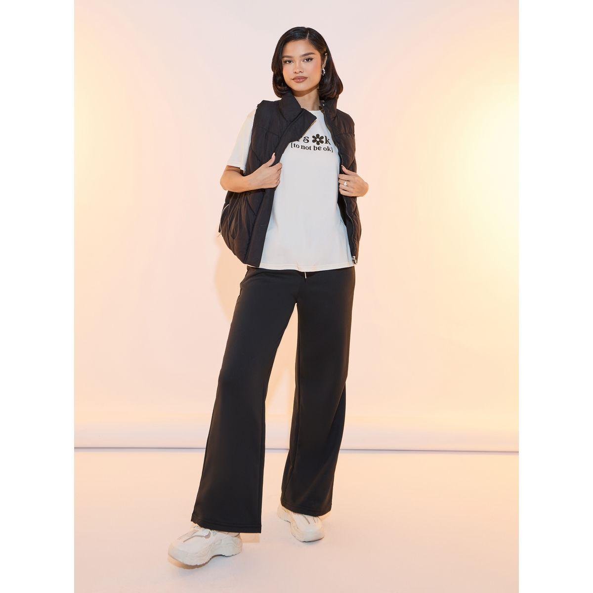 تيشيرت بياقة دائرية وطبعة كتابة مع أكمام قصيرة-women-clothing-tshirts-image-2