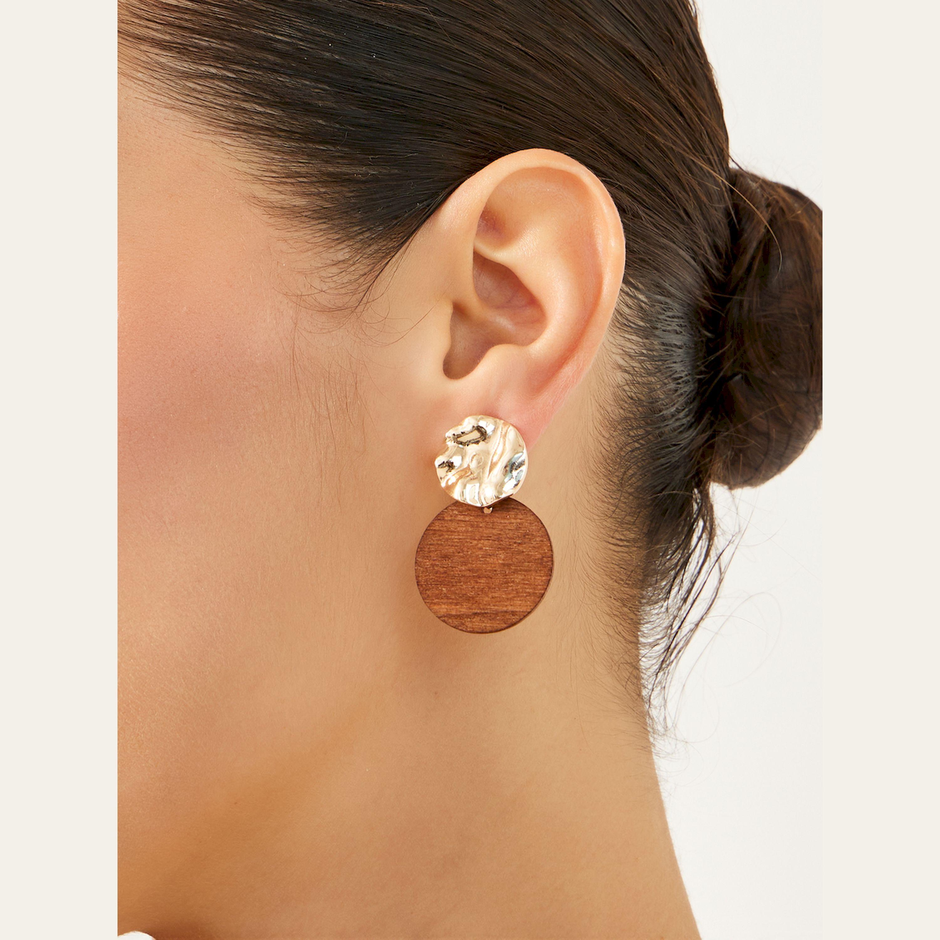 ستايلي - أقراط متدلية دائرية بتصميم منقوش-women-watchesandjewellery-jewellery-earrings-image-2