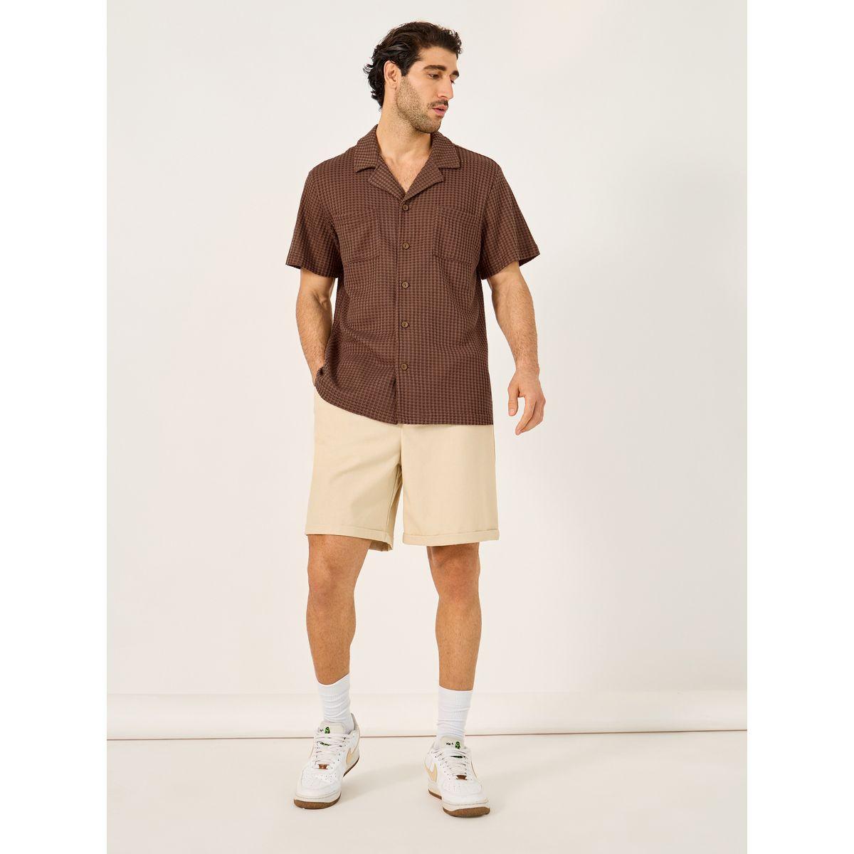 قميص محبوك بقصة مريحة وياقة ريزورت-men-clothing-shirts-image-2