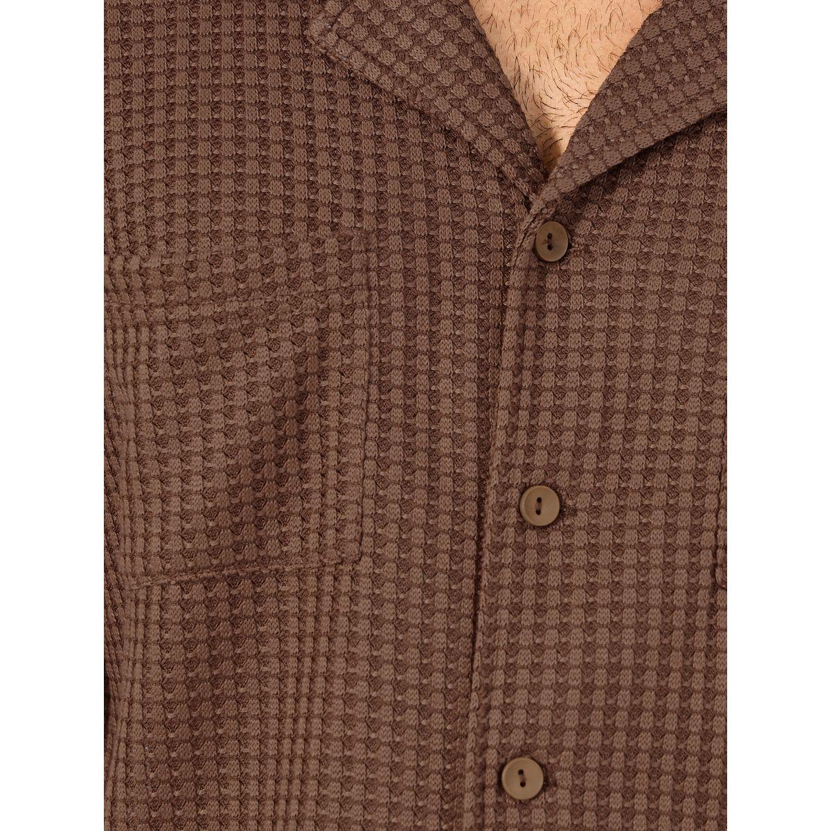قميص محبوك بقصة مريحة وياقة ريزورت-men-clothing-shirts-image-3