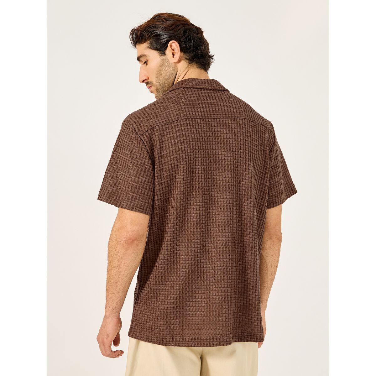 قميص محبوك بقصة مريحة وياقة ريزورت-men-clothing-shirts-image-4
