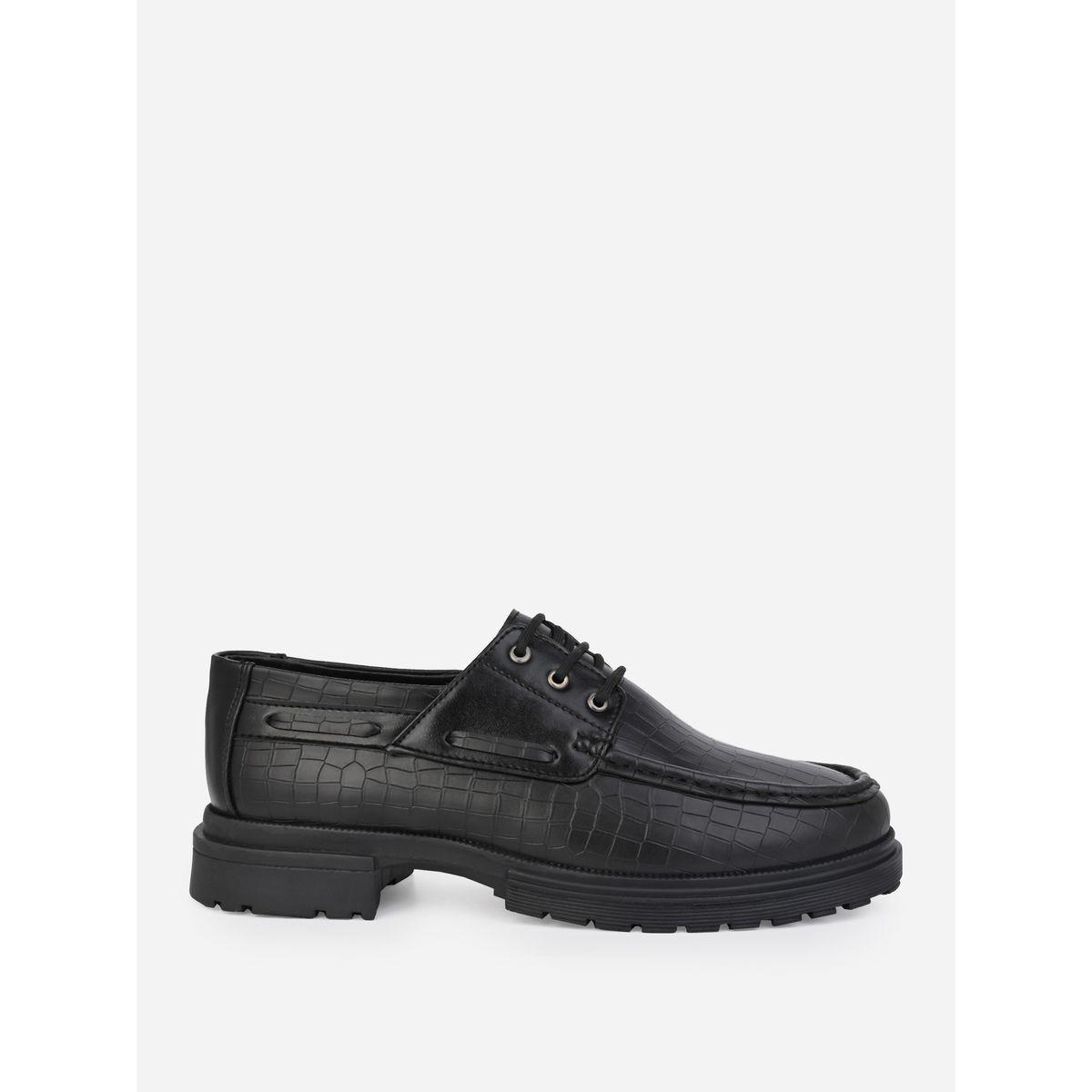 حذاء قارب بتفاصيل بارزة الملمس ورباط غلق-men-shoes-formalshoes-image-3
