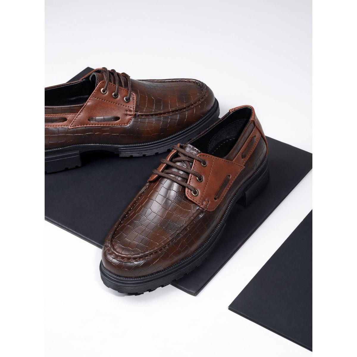 حذاء اكسفورد بتفاصيل بارزة الملمس ورباط غلق-men-shoes-formalshoes-image-1