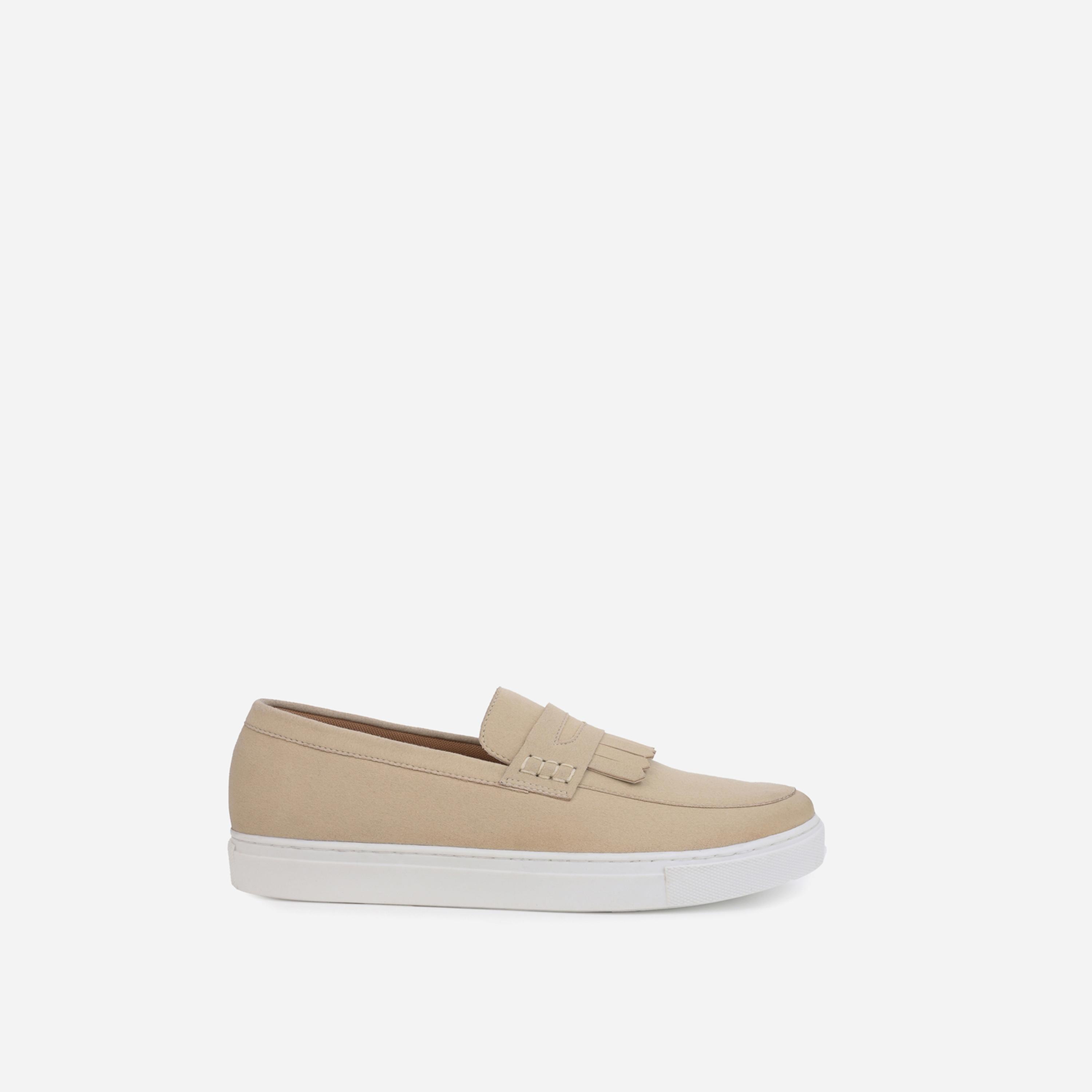 ستايلي - حذاء كاجوال بمظهر جلد سويد وتفاصيل شراشيب-men-shoes-loafersandmoccasins-image-2